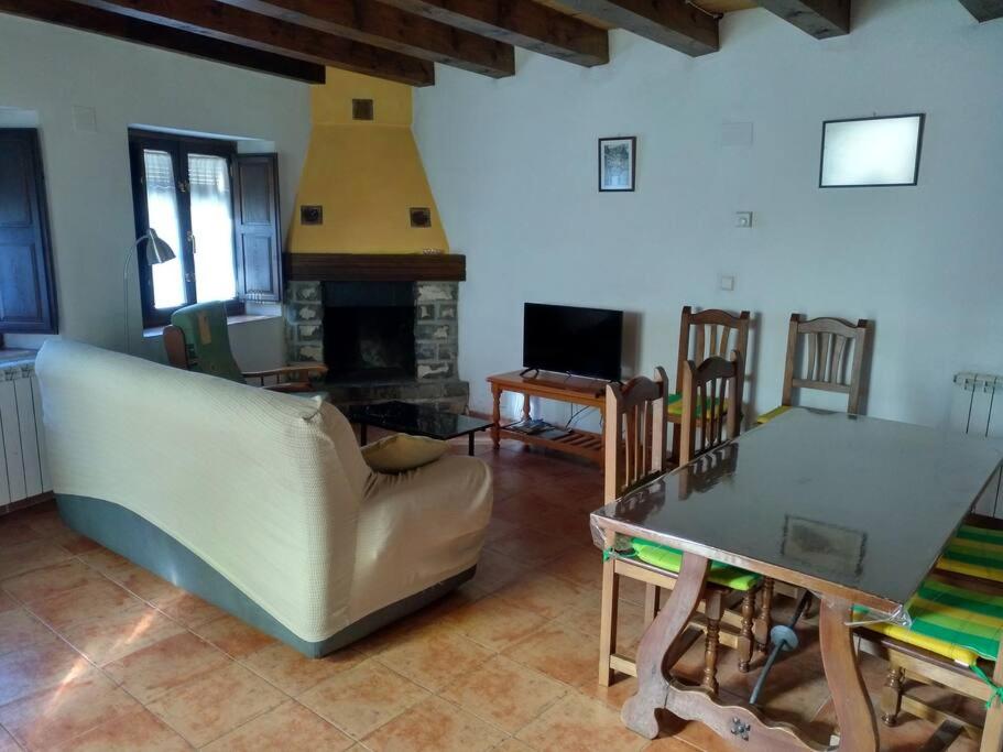 Casa Lovaco (Borau) view 5