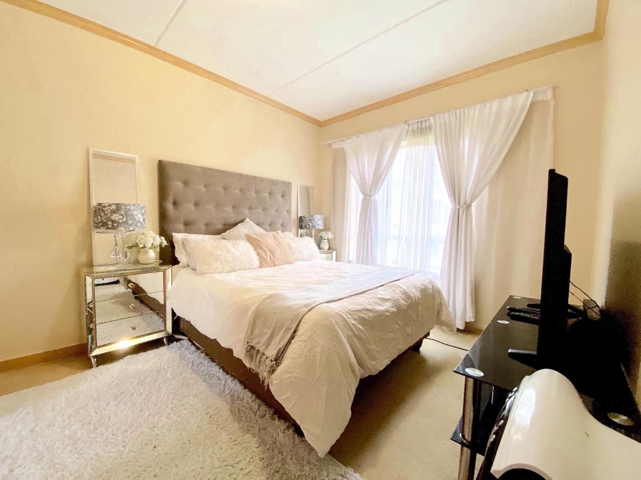 Siena Sun Luxury Suite 1 view 5