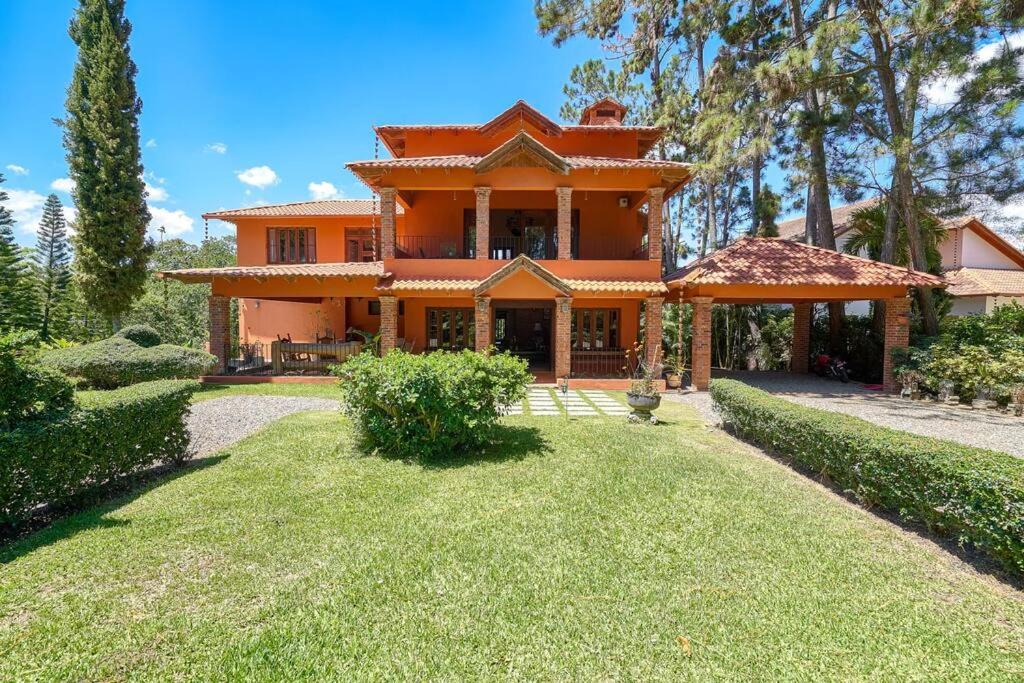 Escape Chalet at Pinar del Sol in Jarabacoa
