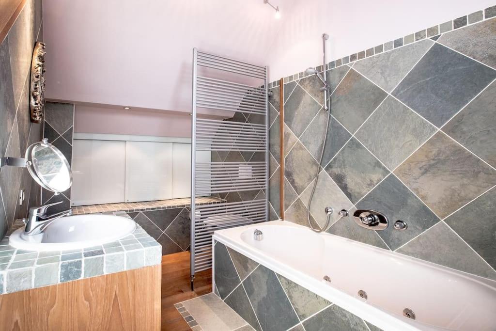Vakantiehuis Victorello met sauna, jacuzzi, seizoenszwembad