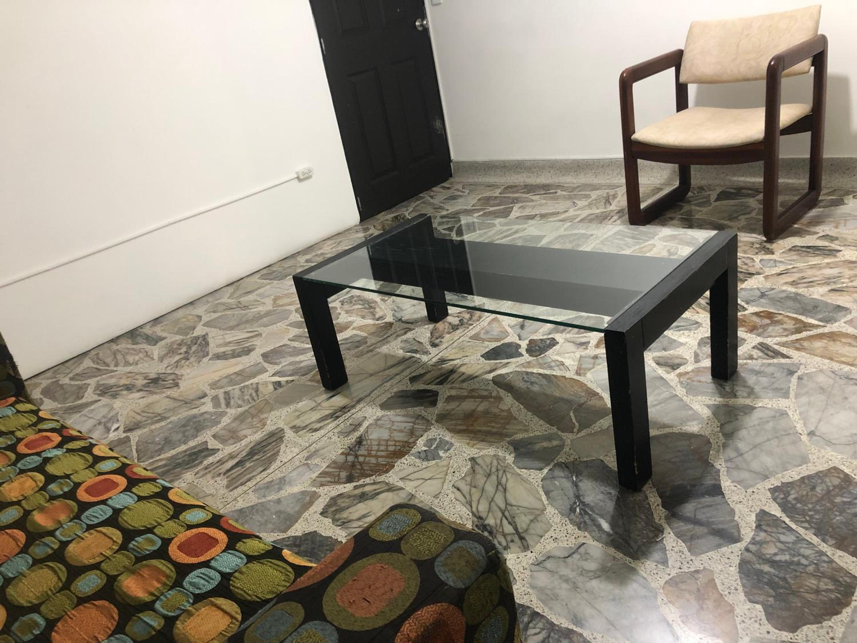 Apartamento cómodo en laureles, grande, céntrico ,bien ubicado Apto203
