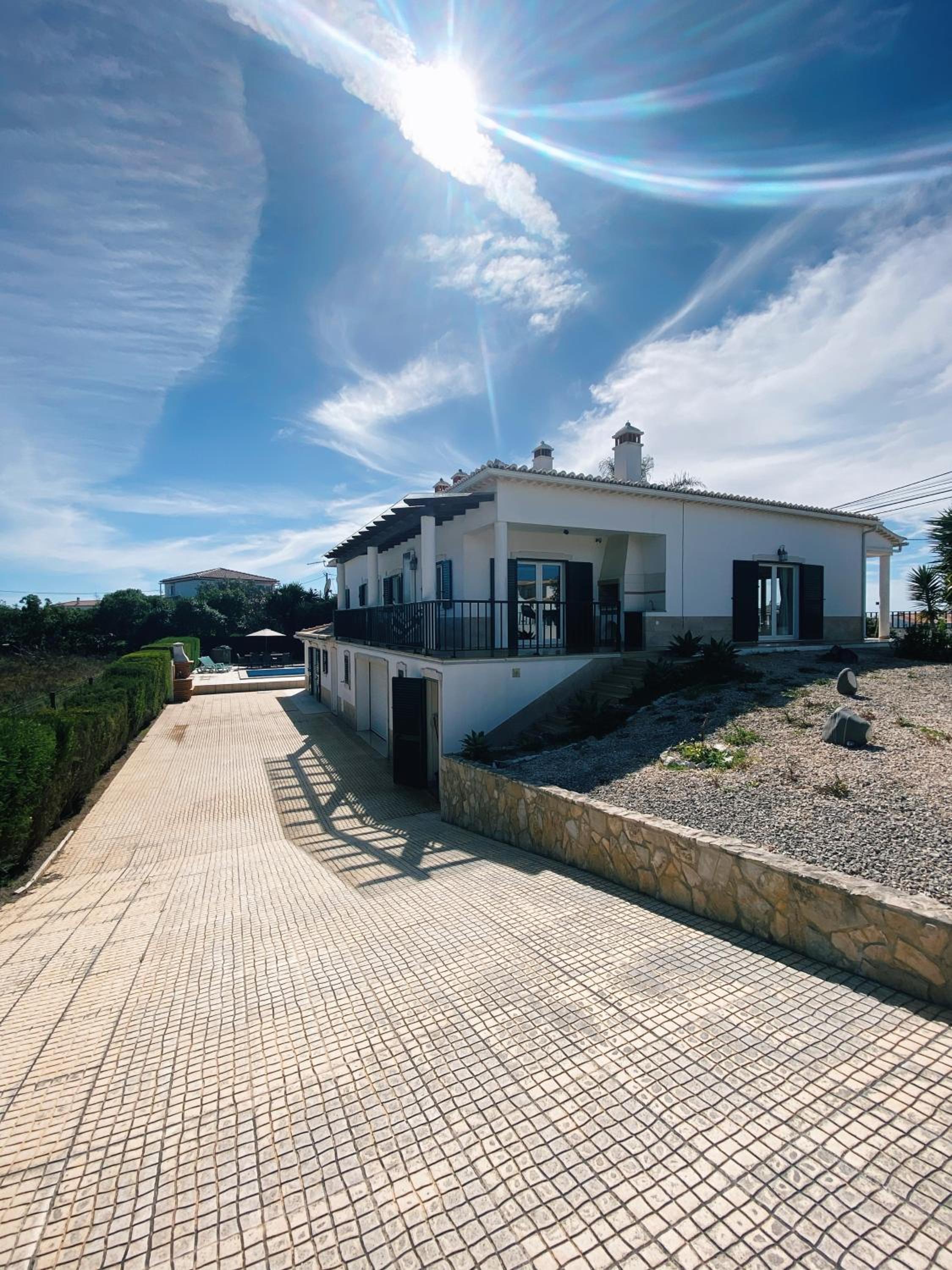 Hotel Good Vibes Villa - Image 1