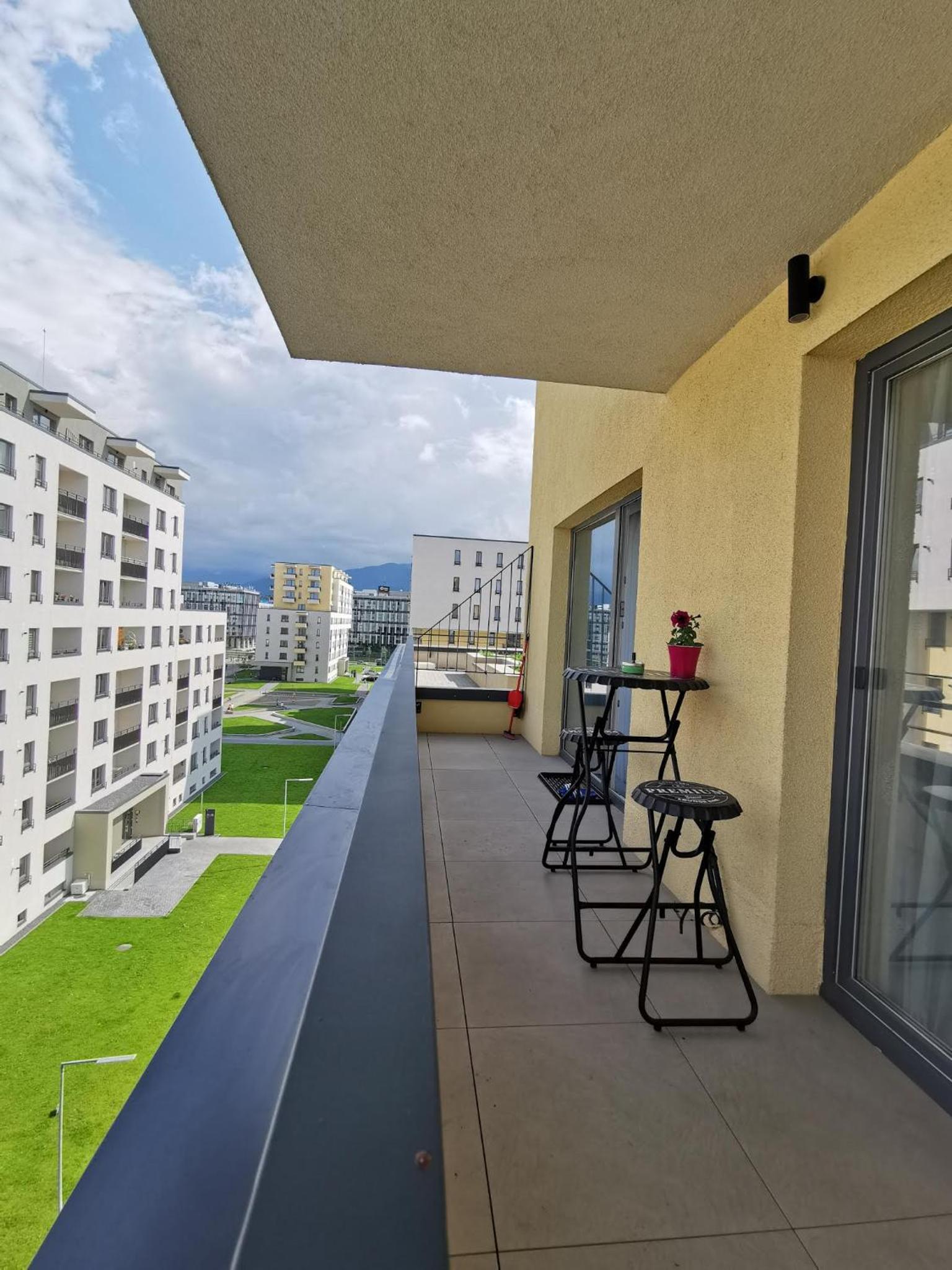 Modern Studio Coresi Residence