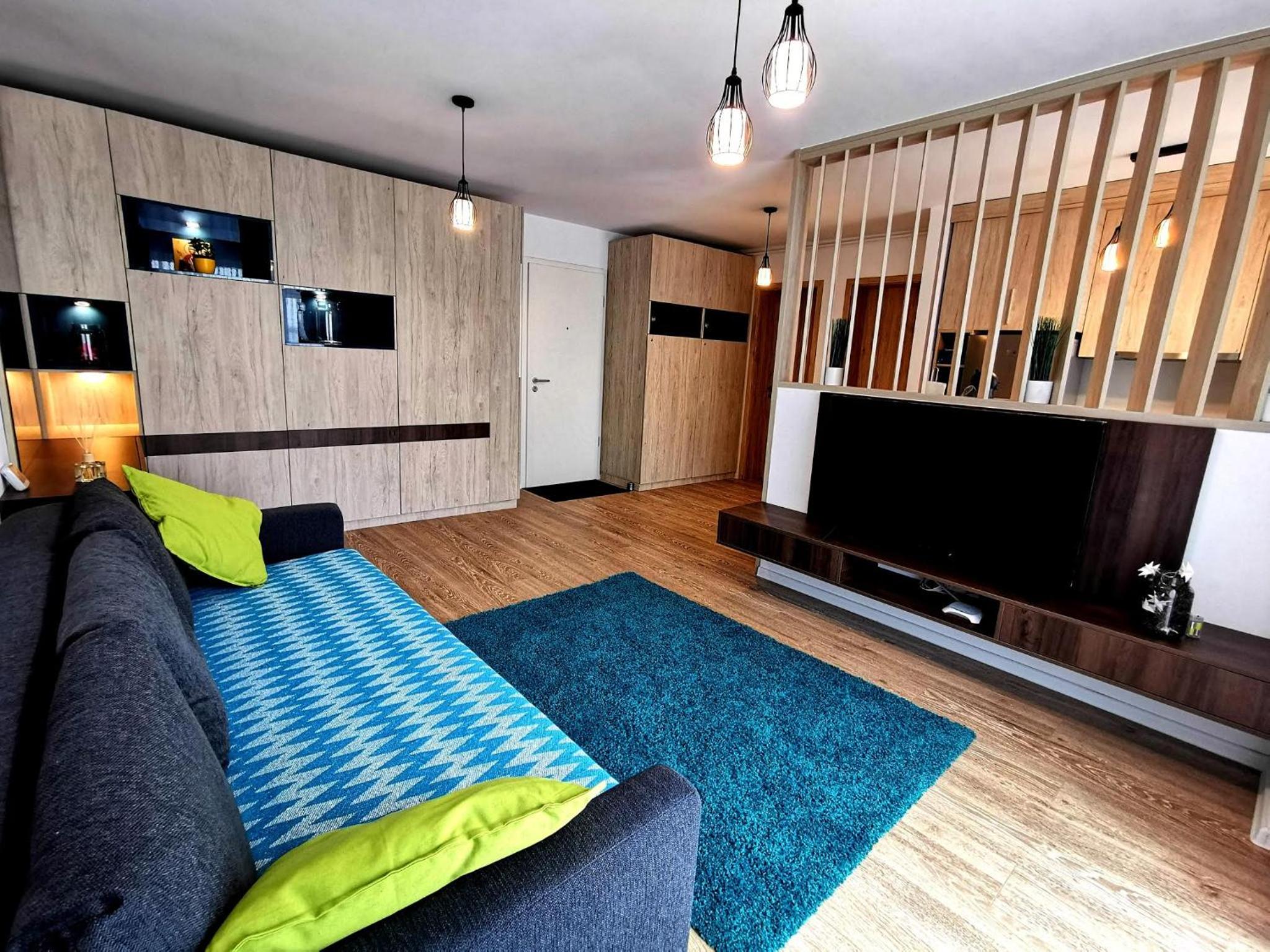 Modern Studio Coresi Residence