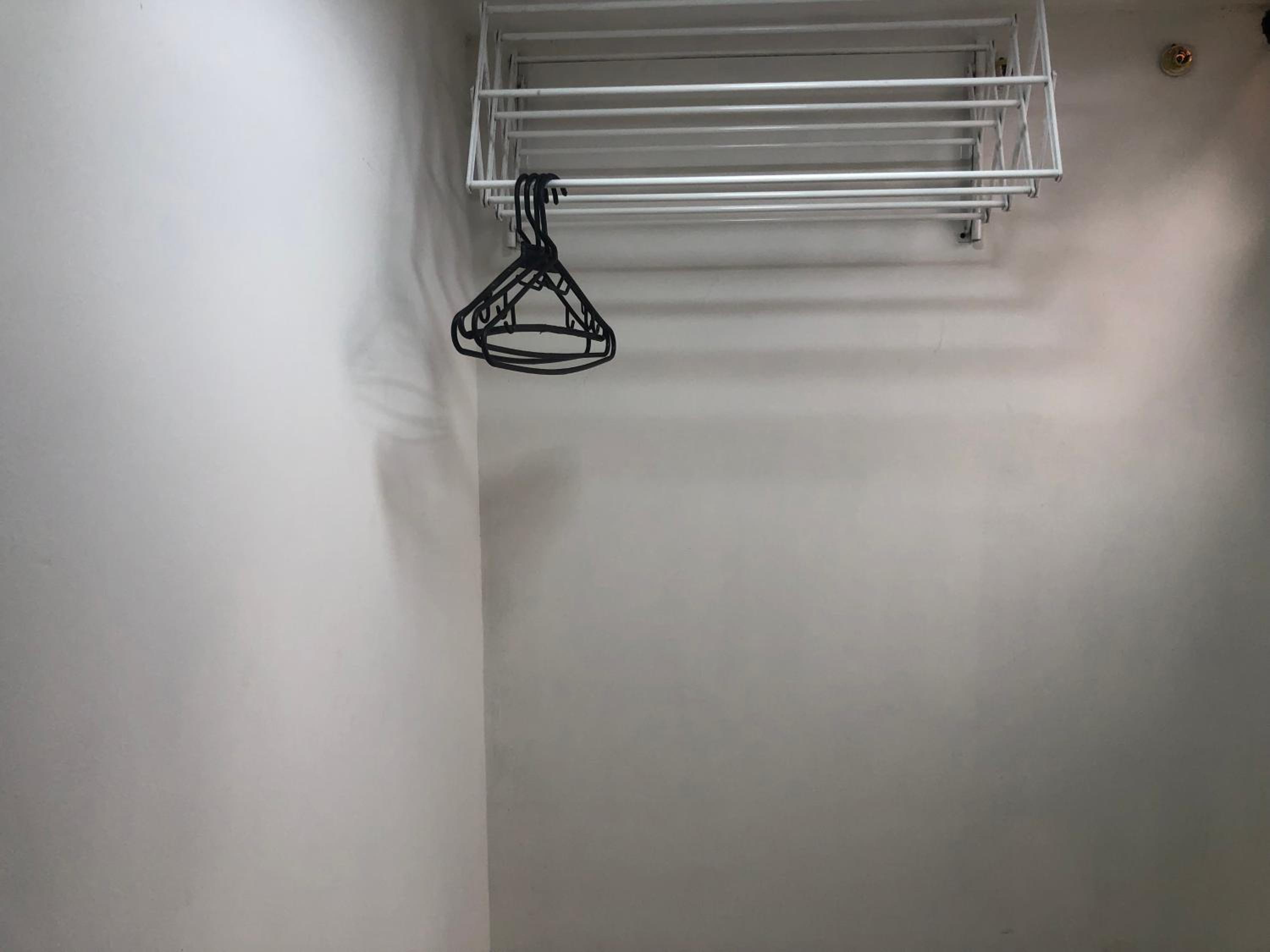 Apartamento cómodo en laureles, grande, céntrico ,bien ubicado Apto203