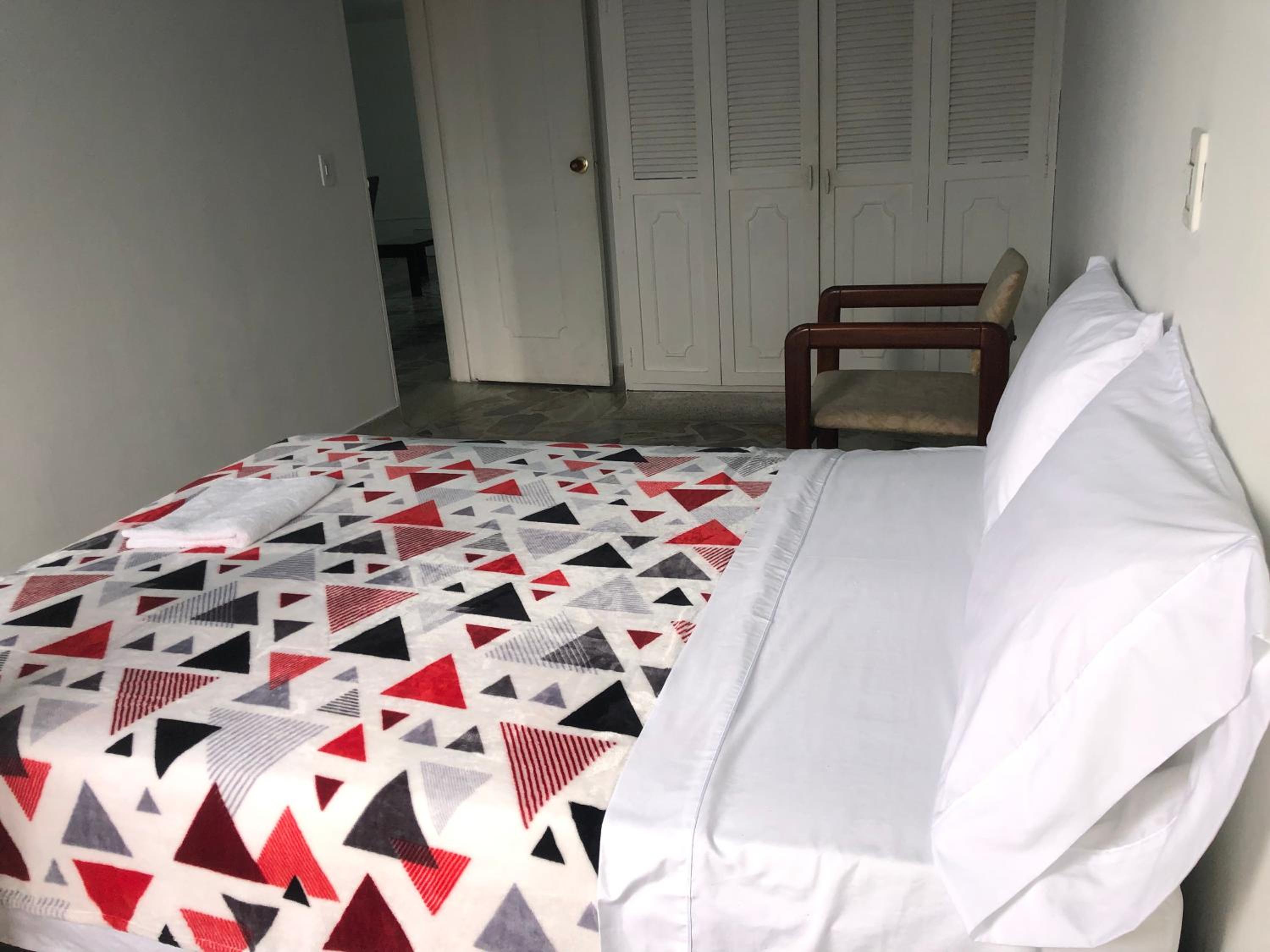 Apartamento cómodo en laureles, grande, céntrico ,bien ubicado Apto203