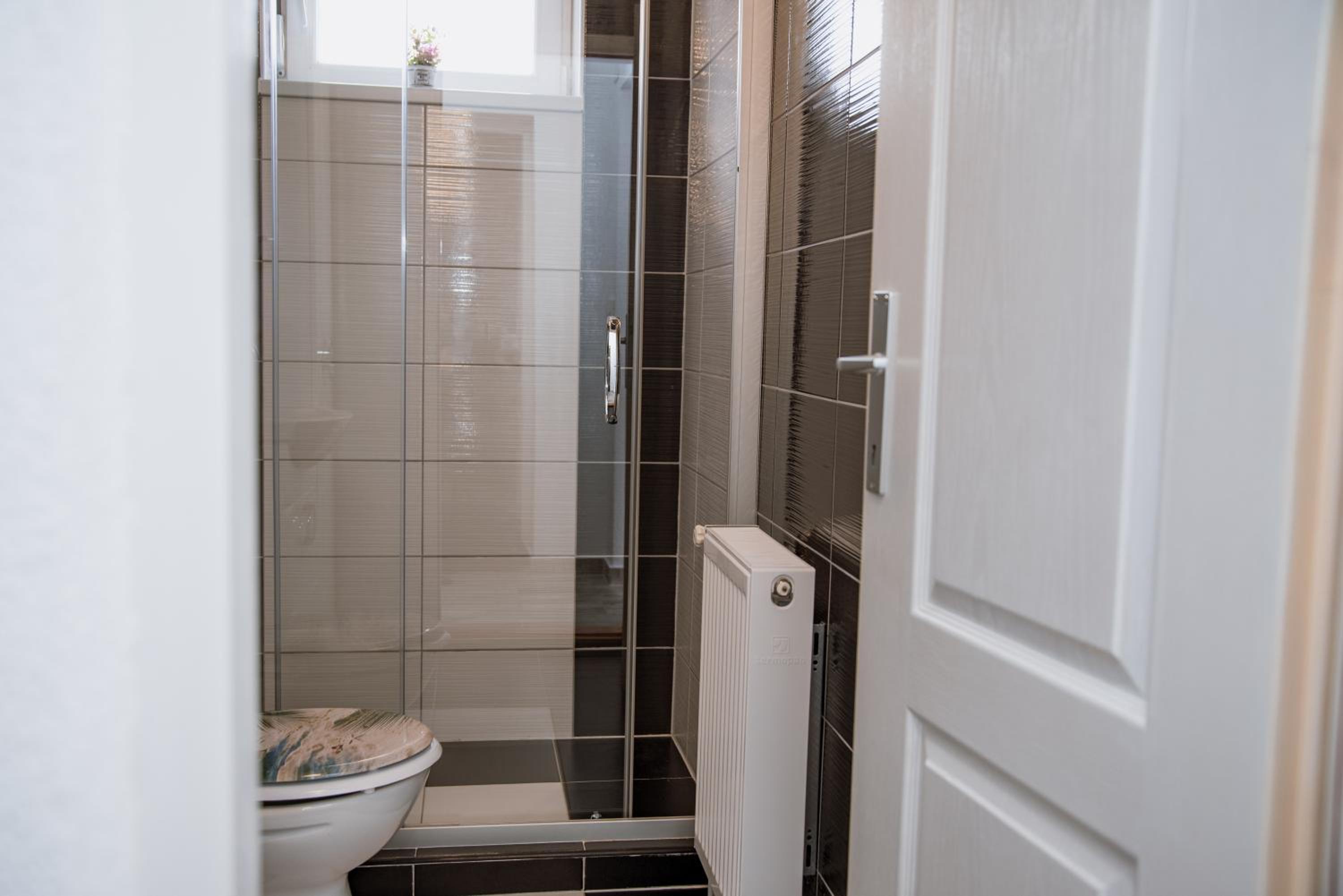 Guest House Mylan photo 5