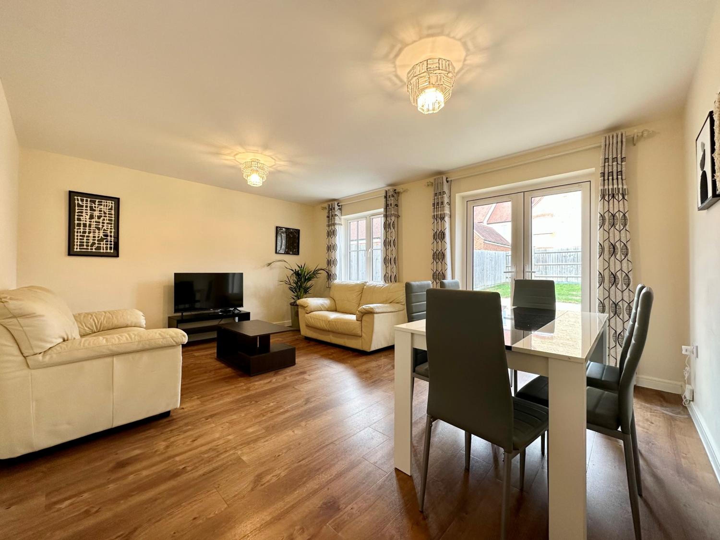Homely 3 bedroomed House in Bicester view 4