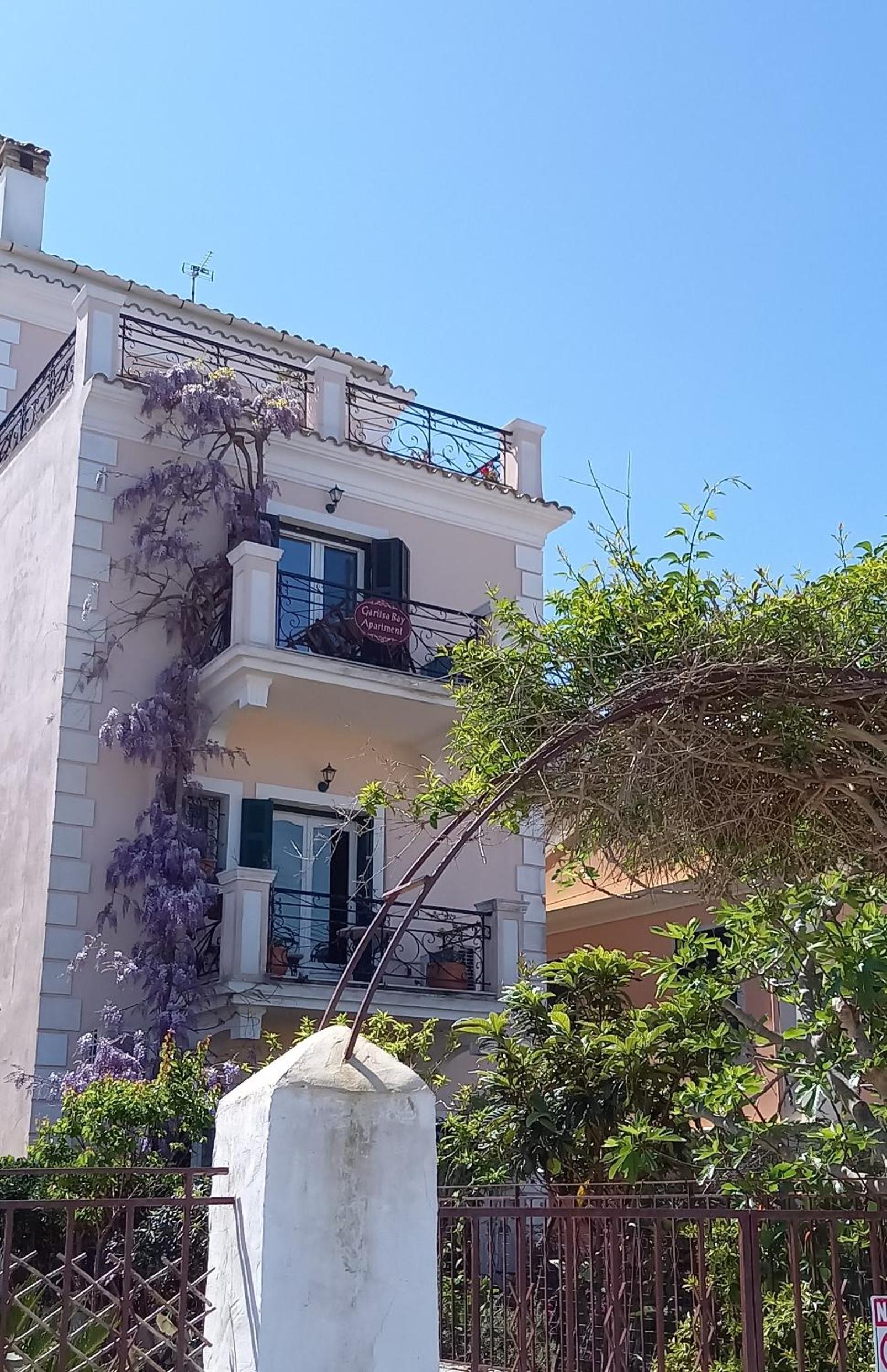 Garitsa Bay Apartment