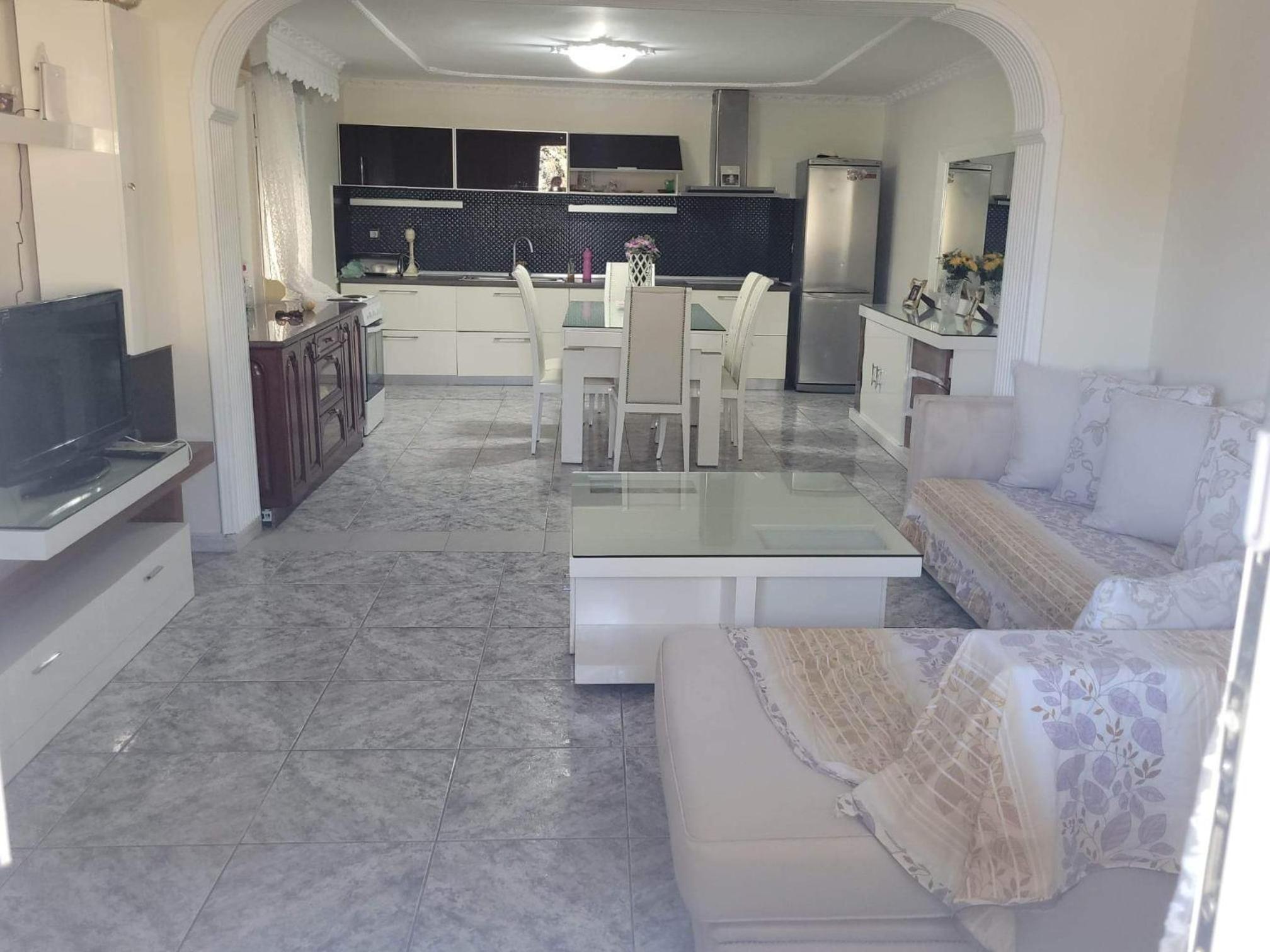 Narcis House