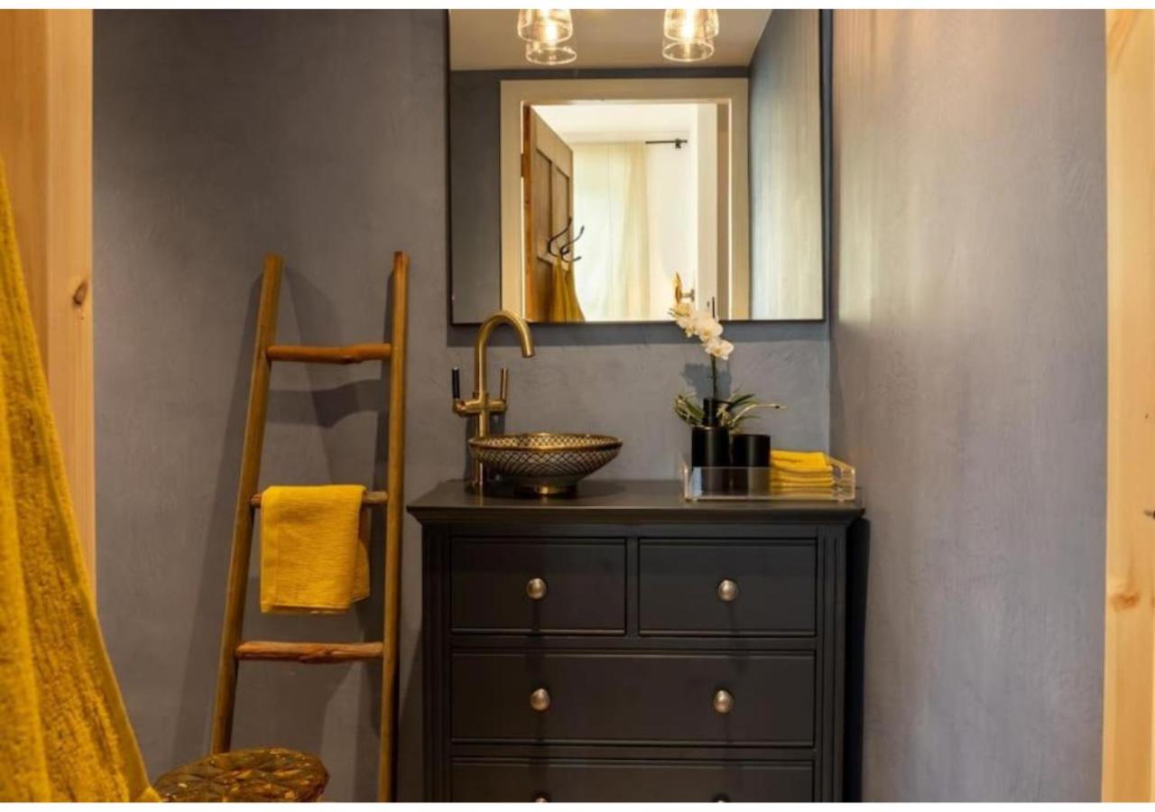 Luxury & Location! Bakewell Georgian Townhouse - 'The Haywood' view 3