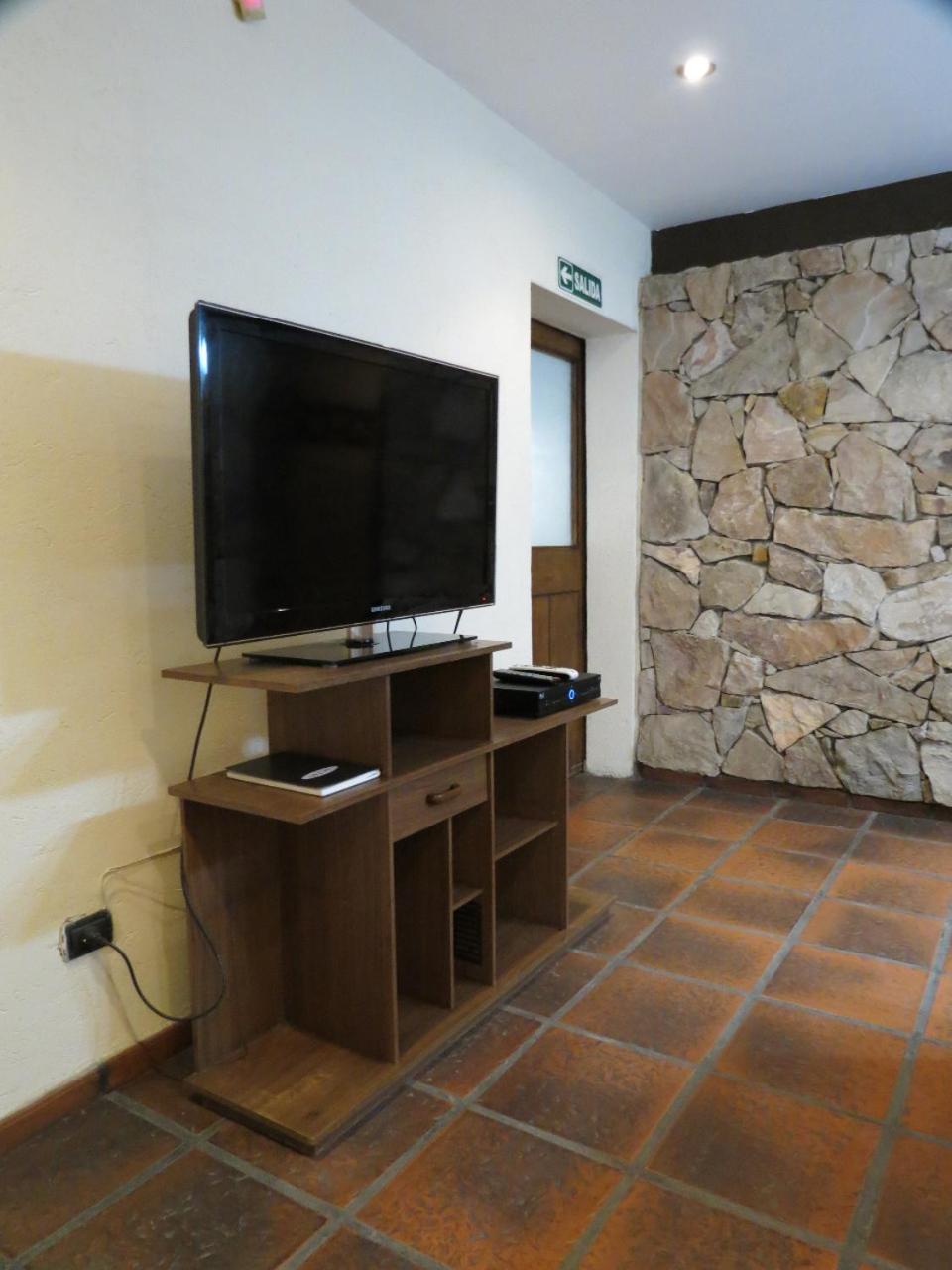 Quinta Montaña - Casa entera grupo o familia 8-10 personas - céntrica, piscina - Todas las comodidades!