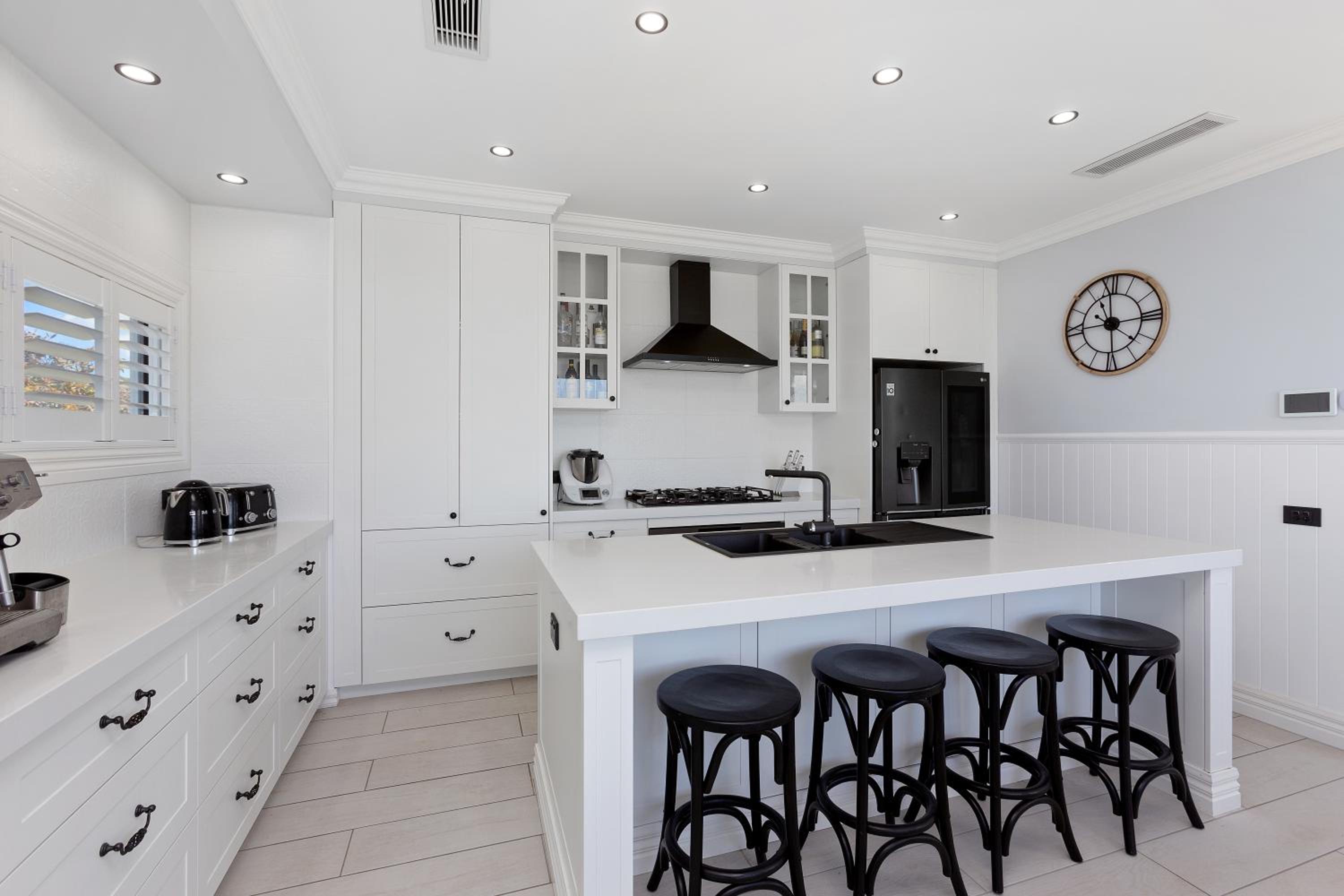 Hamptons in the Bay