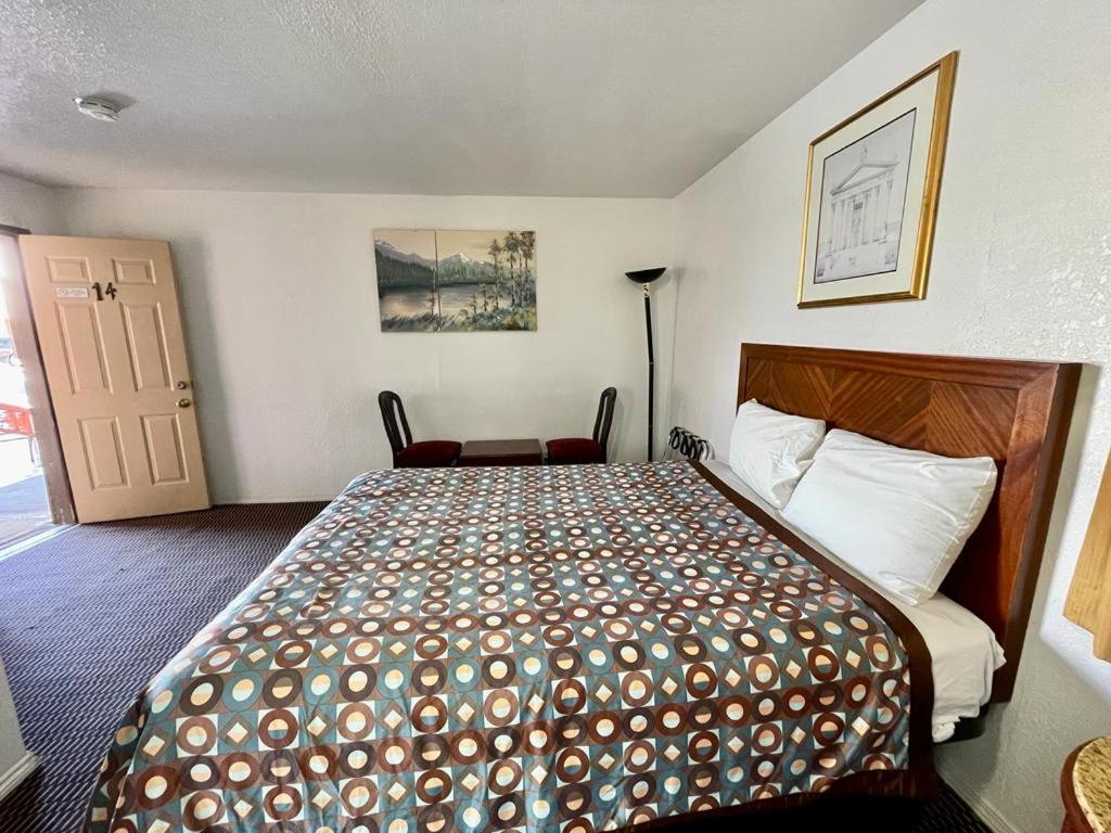 Desert Inn