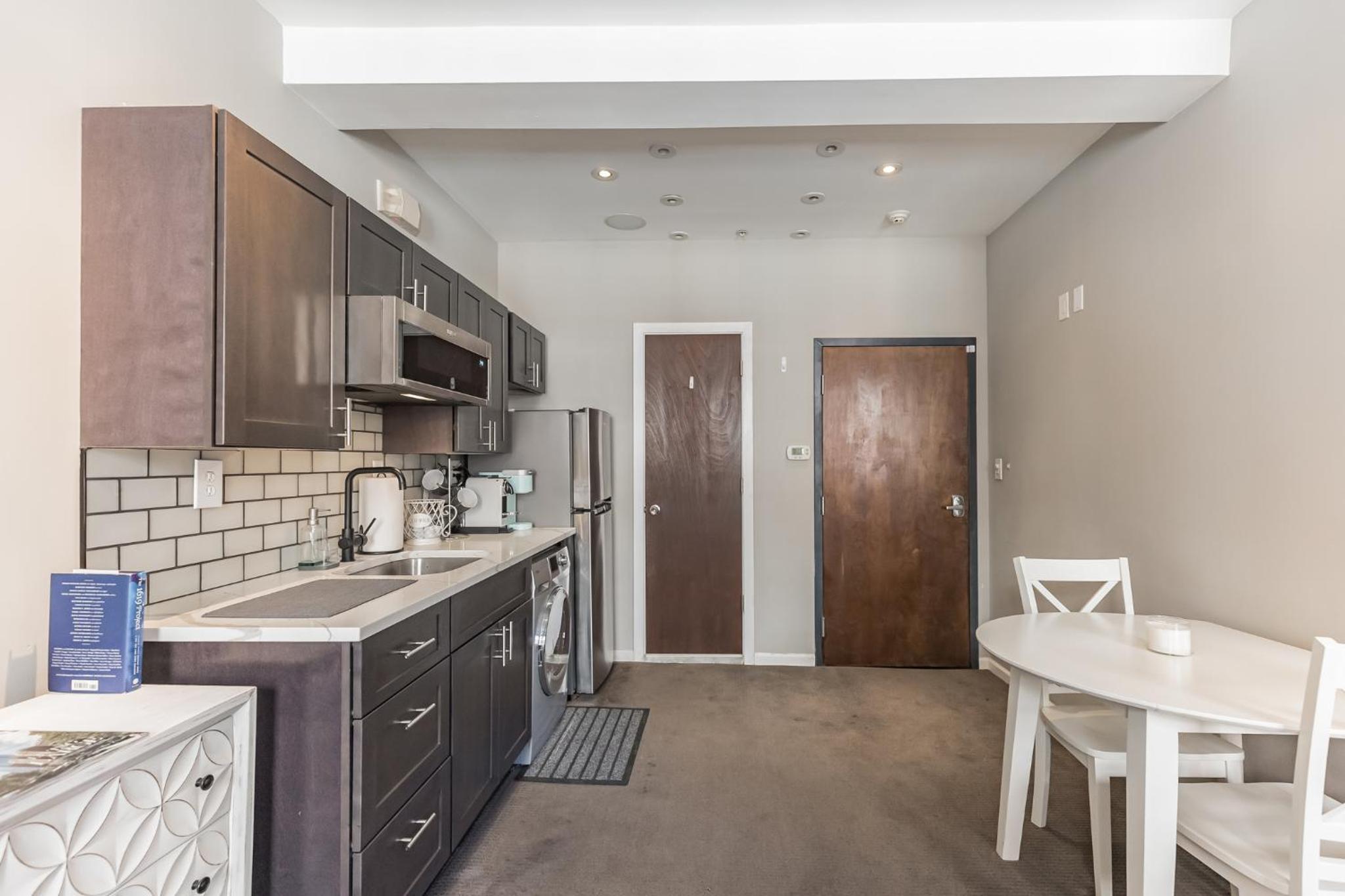 Cozy Studio Loft Old City Quaint cobblestone St view 2