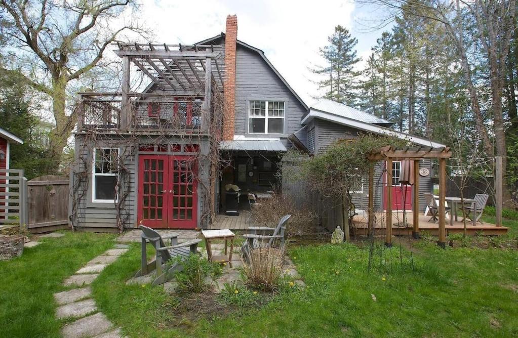 Family Summer Home in the Eastern Townships