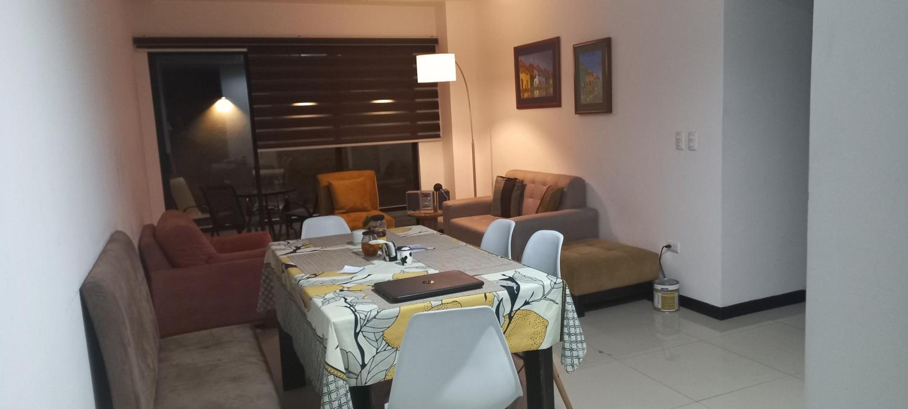 Departamento excelente ubicación con parqueo