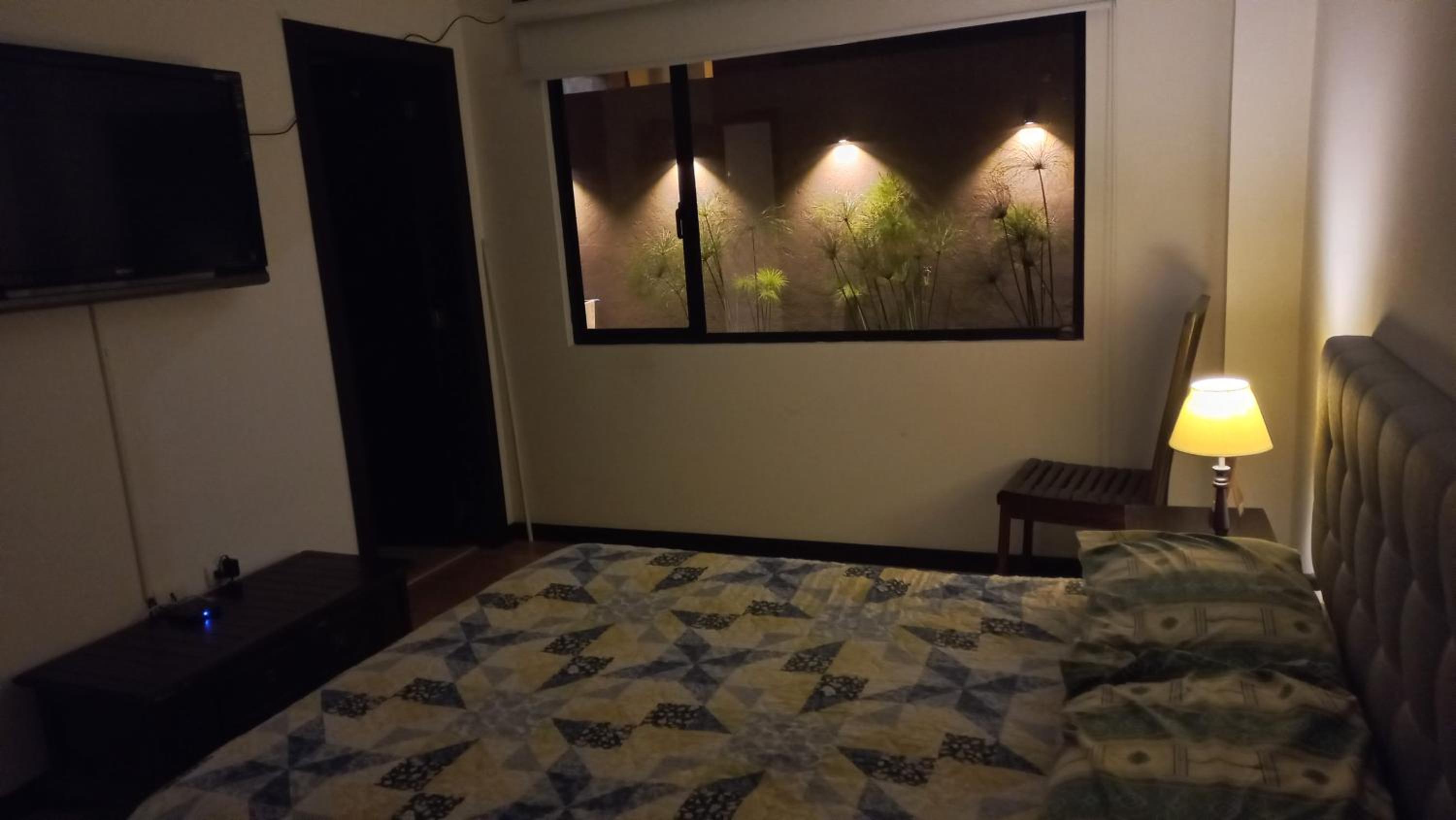 Departamento excelente ubicación con parqueo