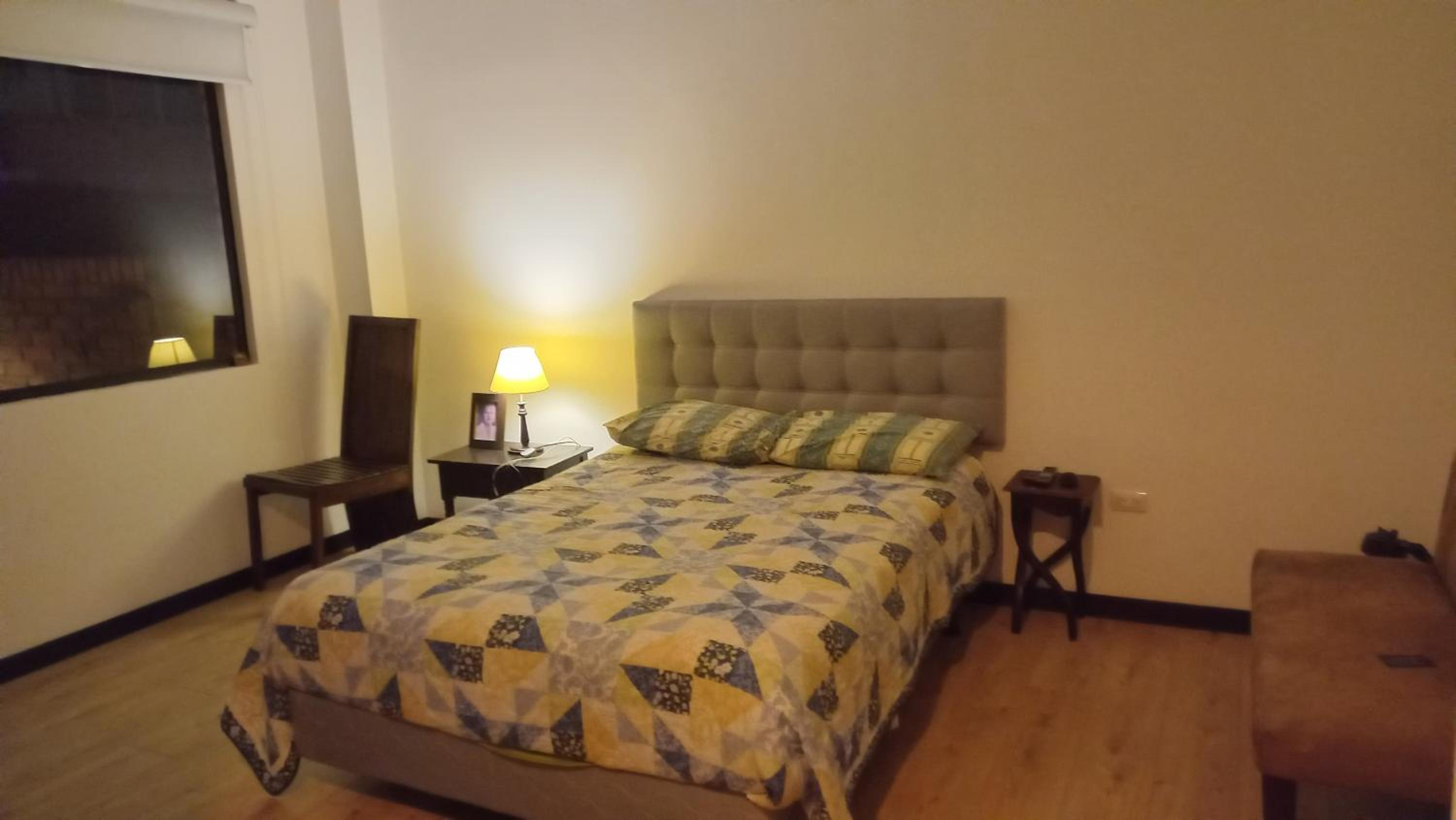Departamento excelente ubicación con parqueo