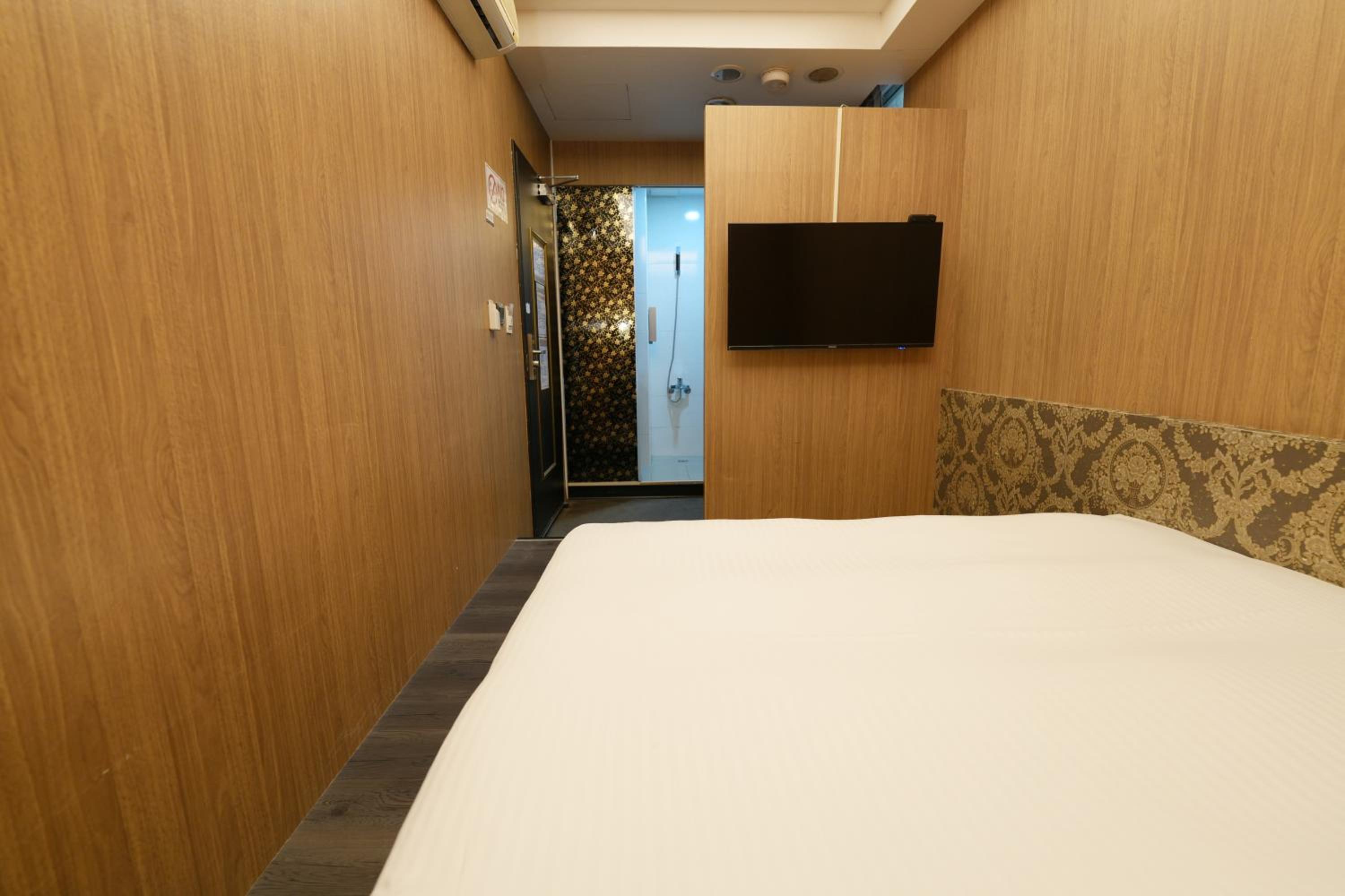 Meworld Hotel - Ximen