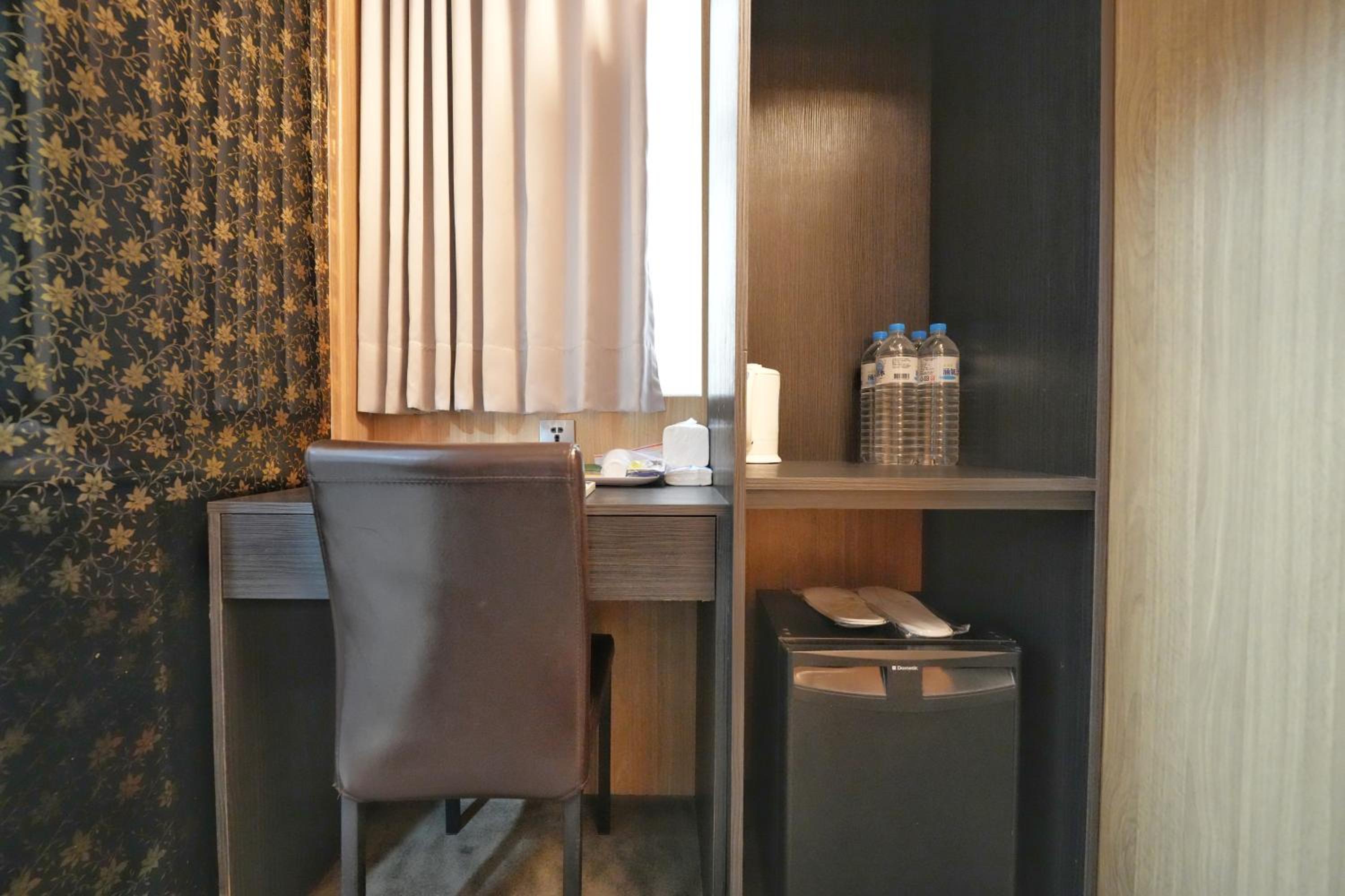 Meworld Hotel - Ximen