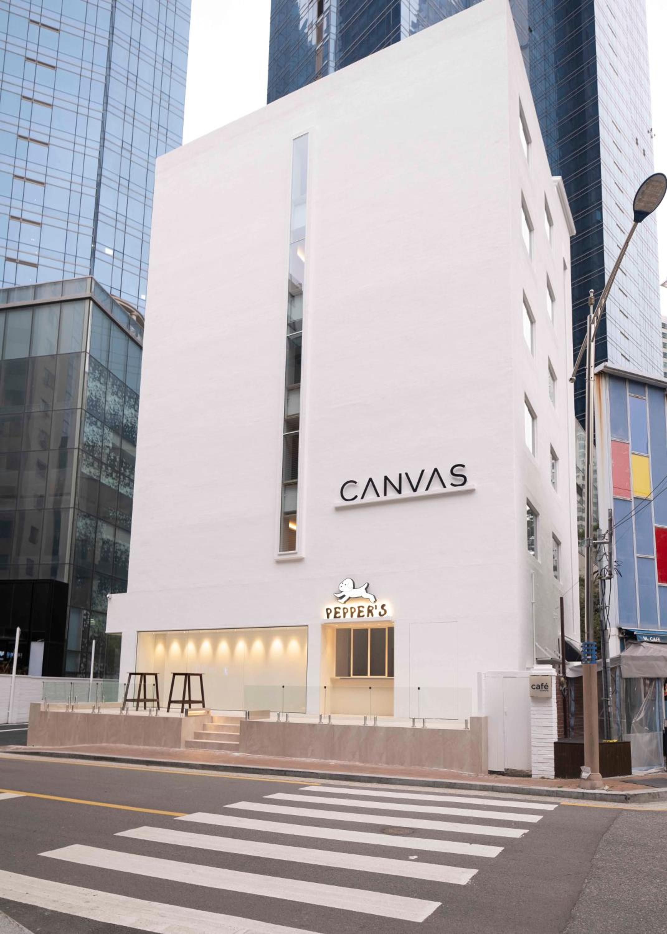 Canvas Hostel