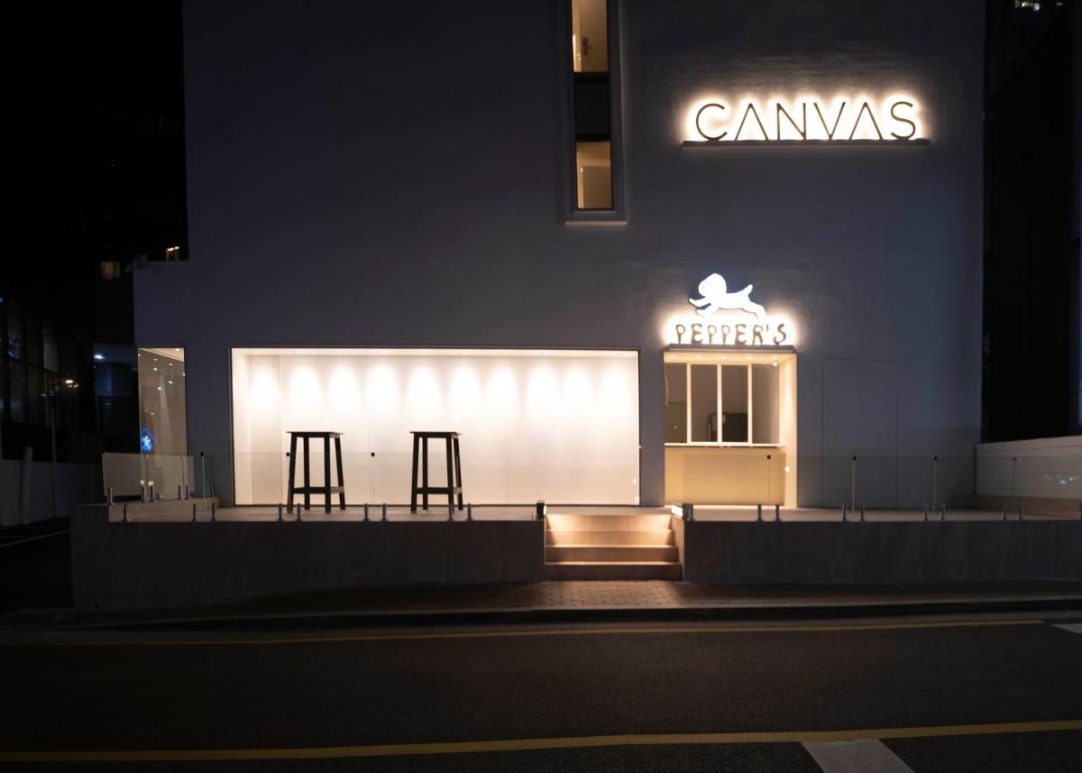 Canvas Hostel