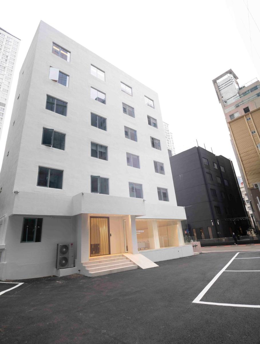 Canvas Hostel