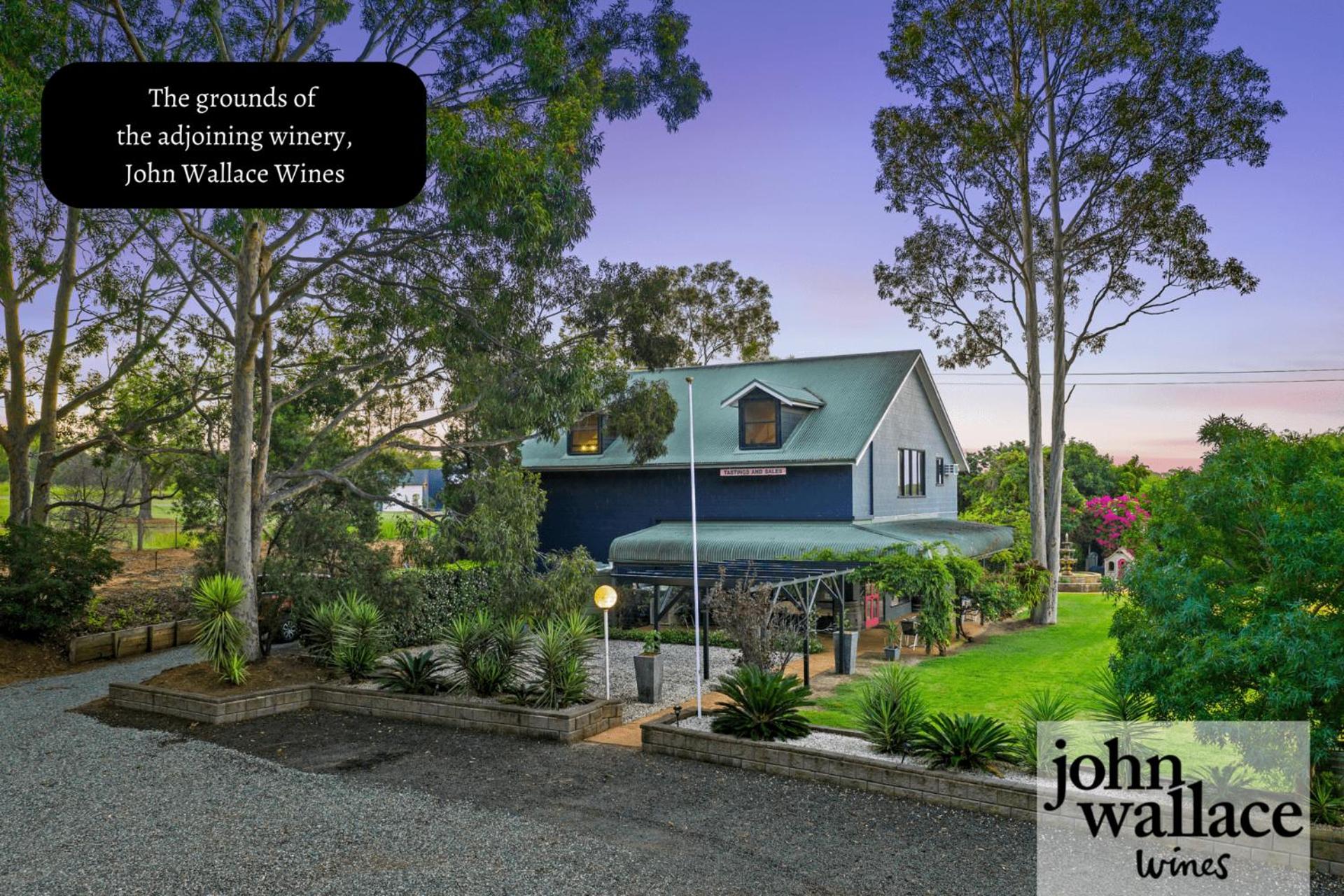 Palmers Lane On Vineyard 5br Homestead with Pool
