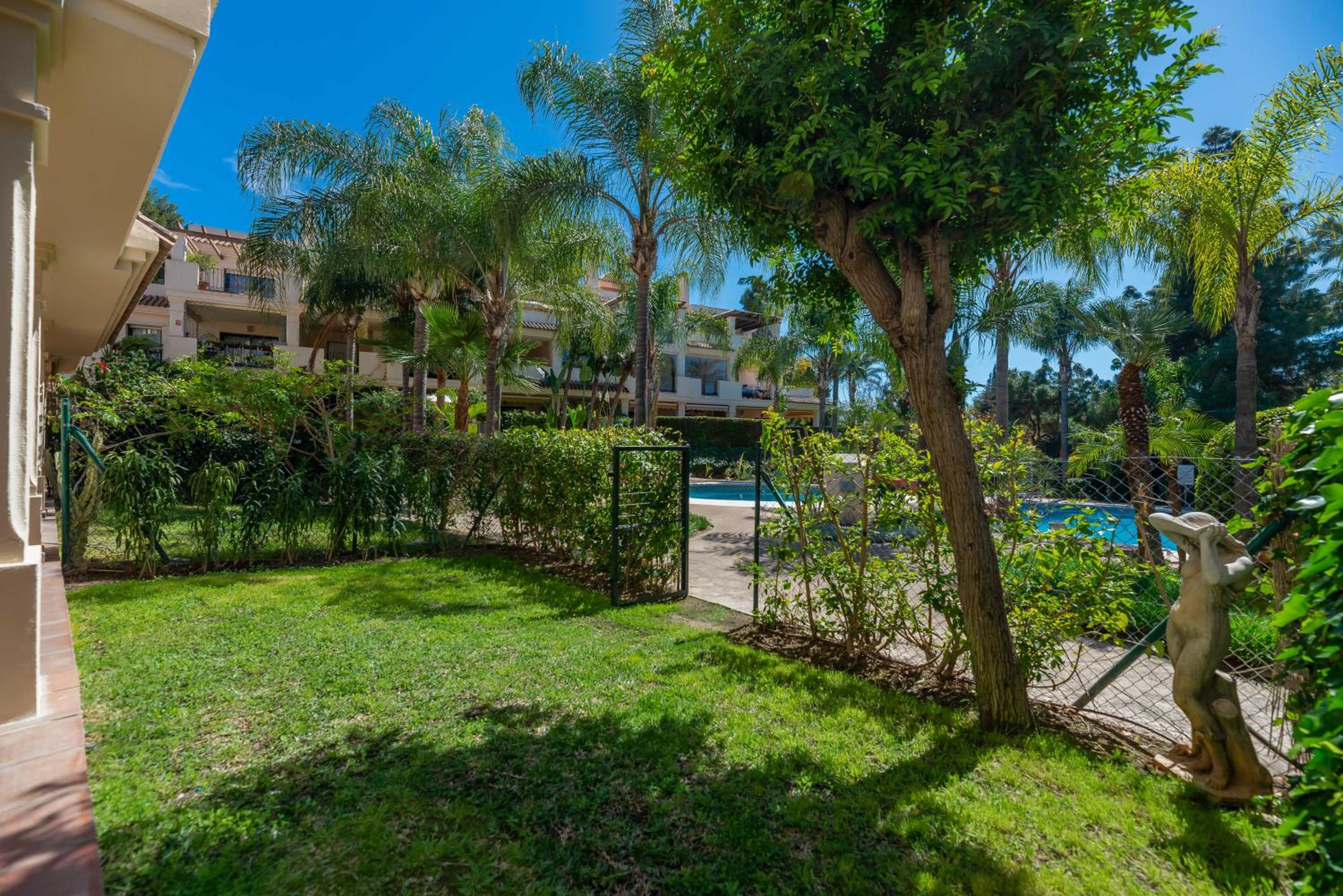 Marbella Vacations - VACATION MARBELLA I El Palmeral, Golf Valley, Renovated, Fast WiFi - Property Image 19