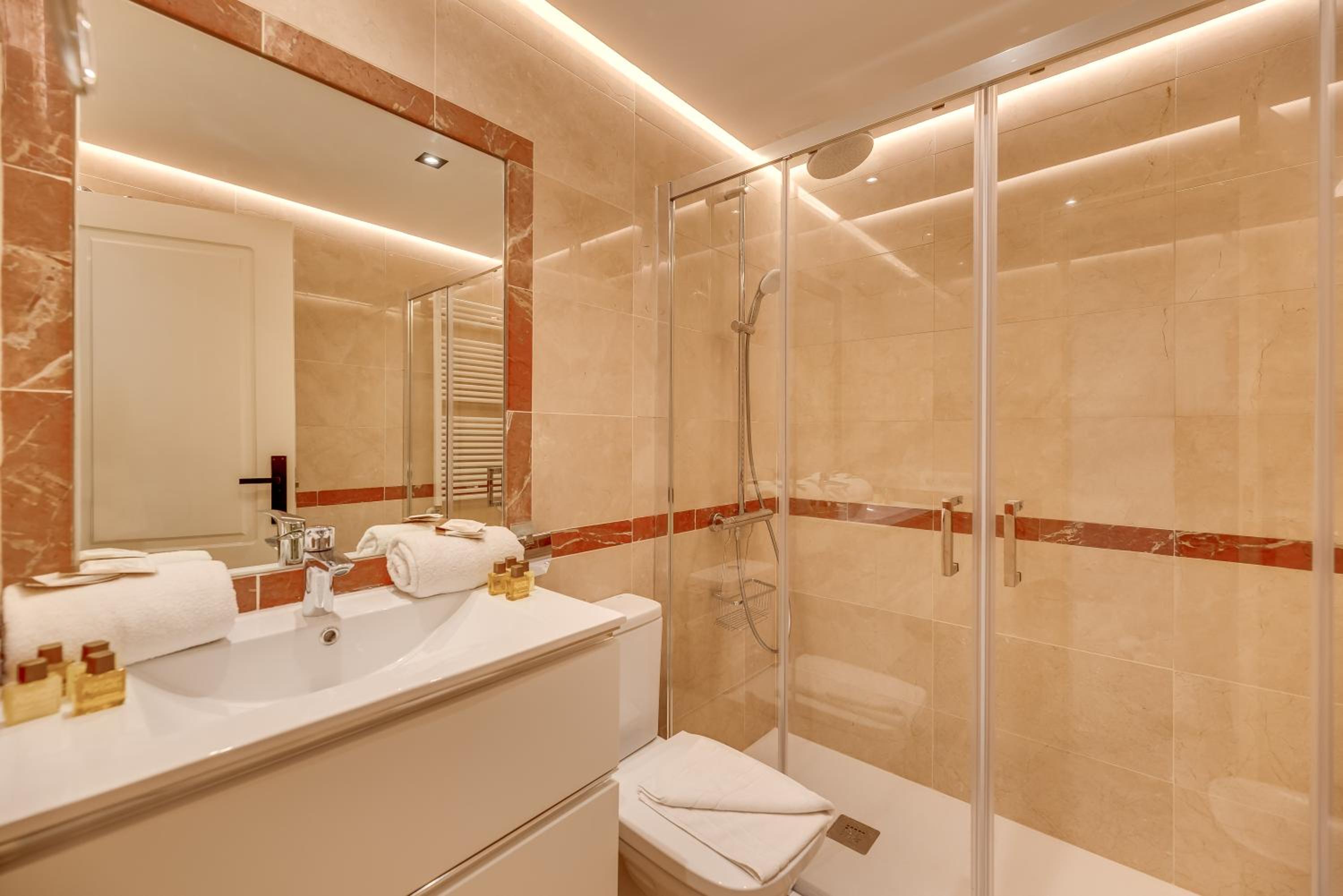 Marbella Vacations - VACATION MARBELLA I El Palmeral, Golf Valley, Renovated, Fast WiFi - Property Image 15