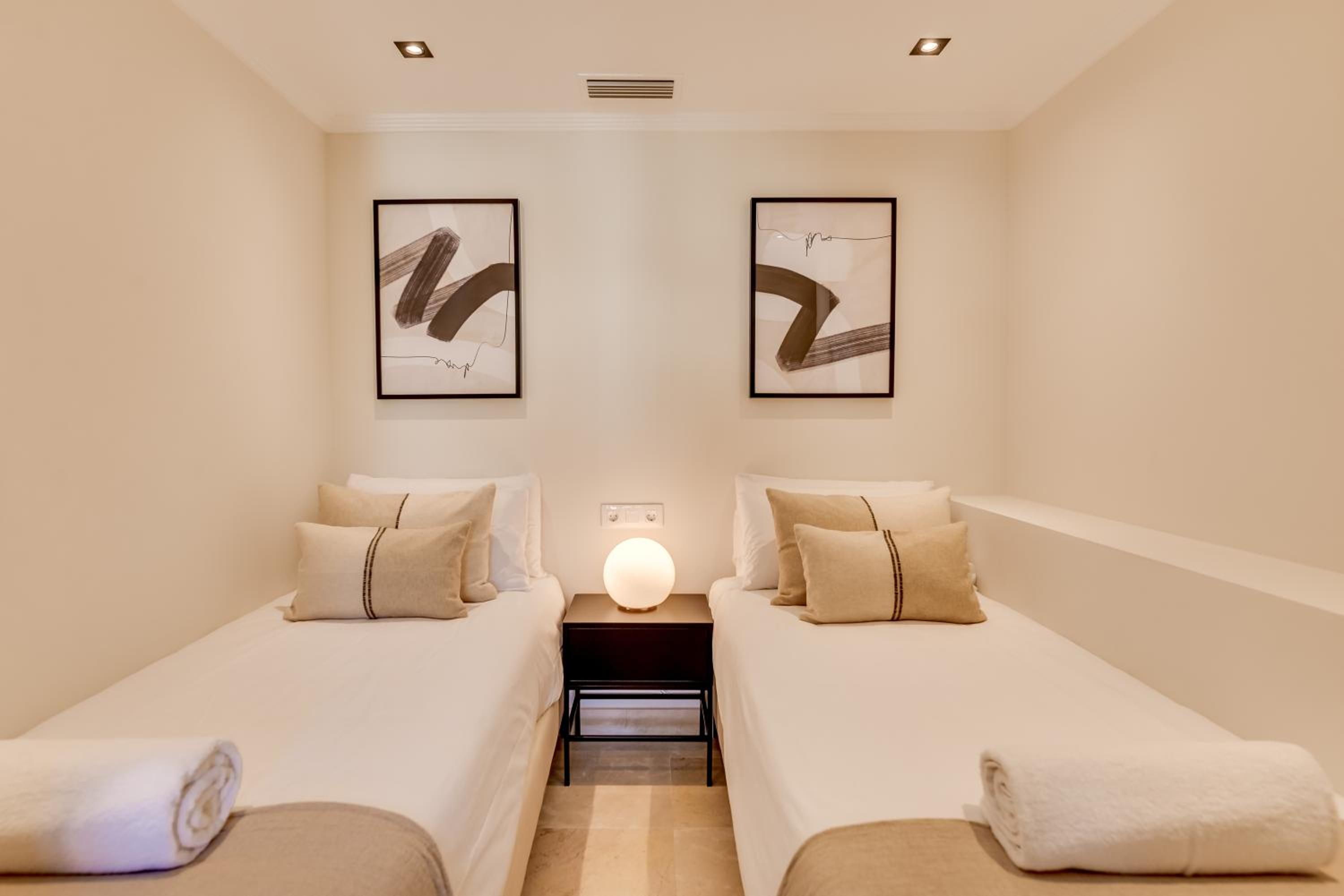 Marbella Vacations - VACATION MARBELLA I El Palmeral, Golf Valley, Renovated, Fast WiFi - Property Image 21
