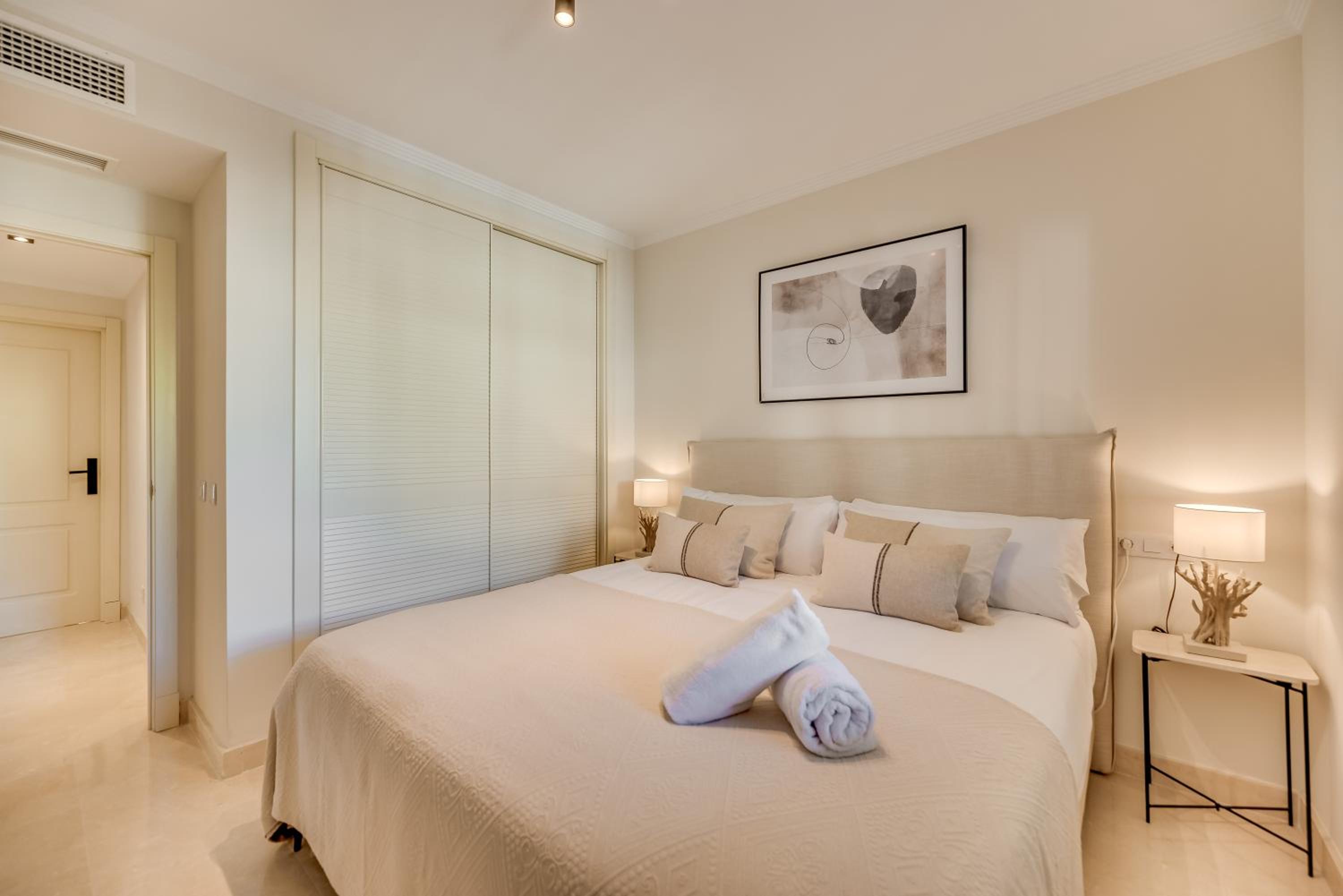 Marbella Vacations - VACATION MARBELLA I El Palmeral, Golf Valley, Renovated, Fast WiFi - Property Image 13