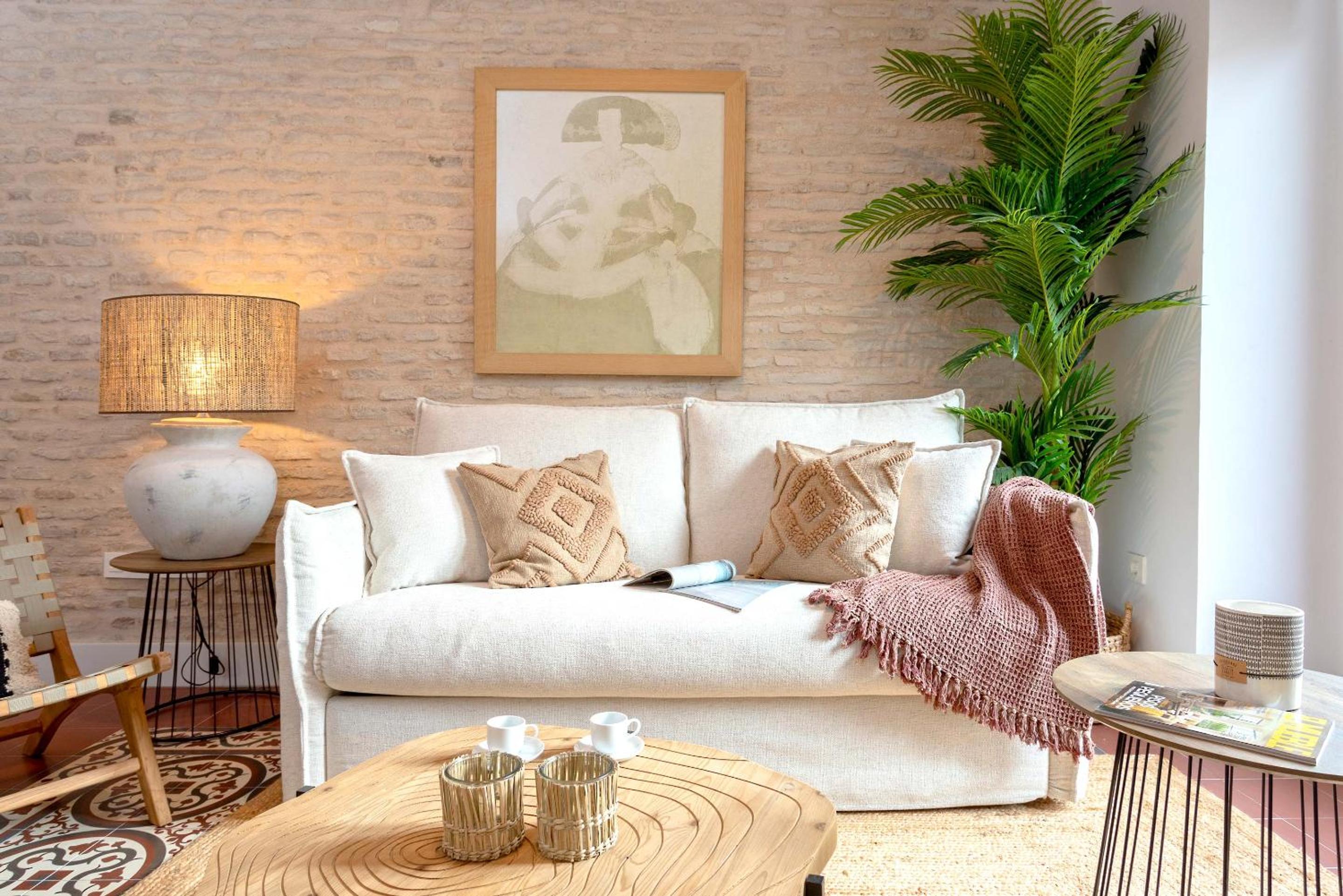 Genteel Home Santas Patronas
