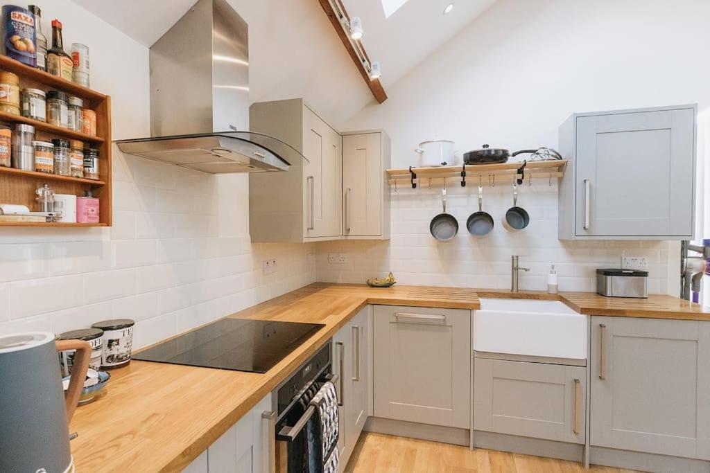 ELM HOUSE BARN - Converted Barn at the gateway to the Lake District National Park view 4