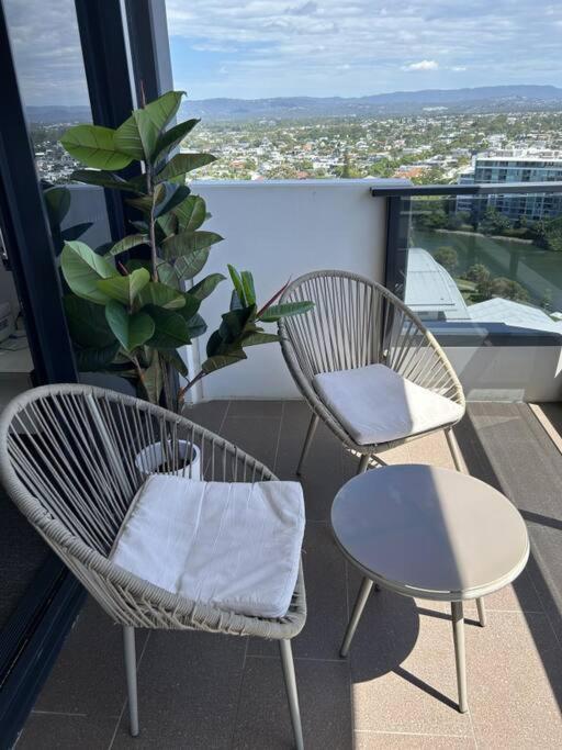 Hotel Modern Sophistication Broadbeach