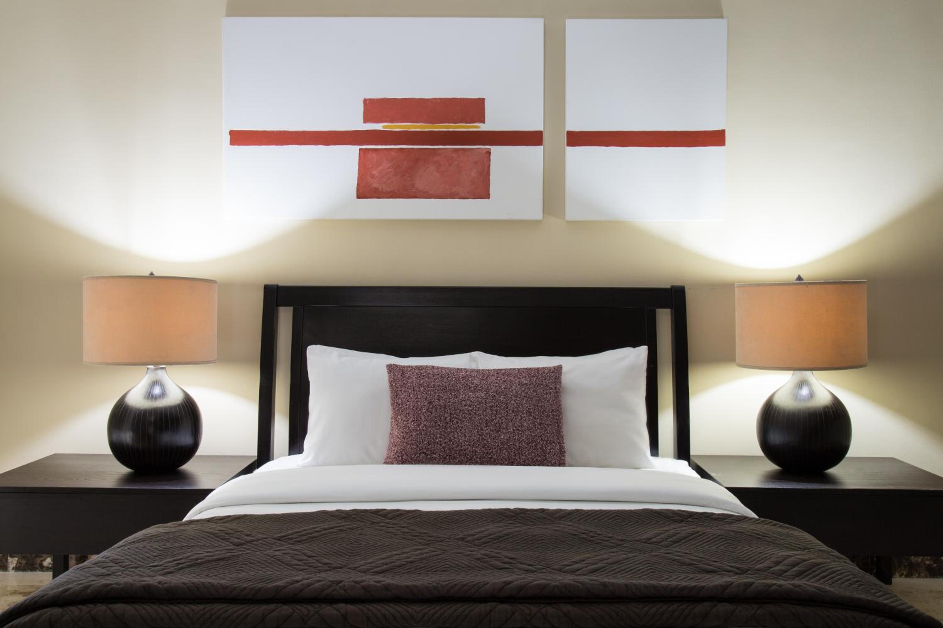 Paseo Luxury Suites view 3