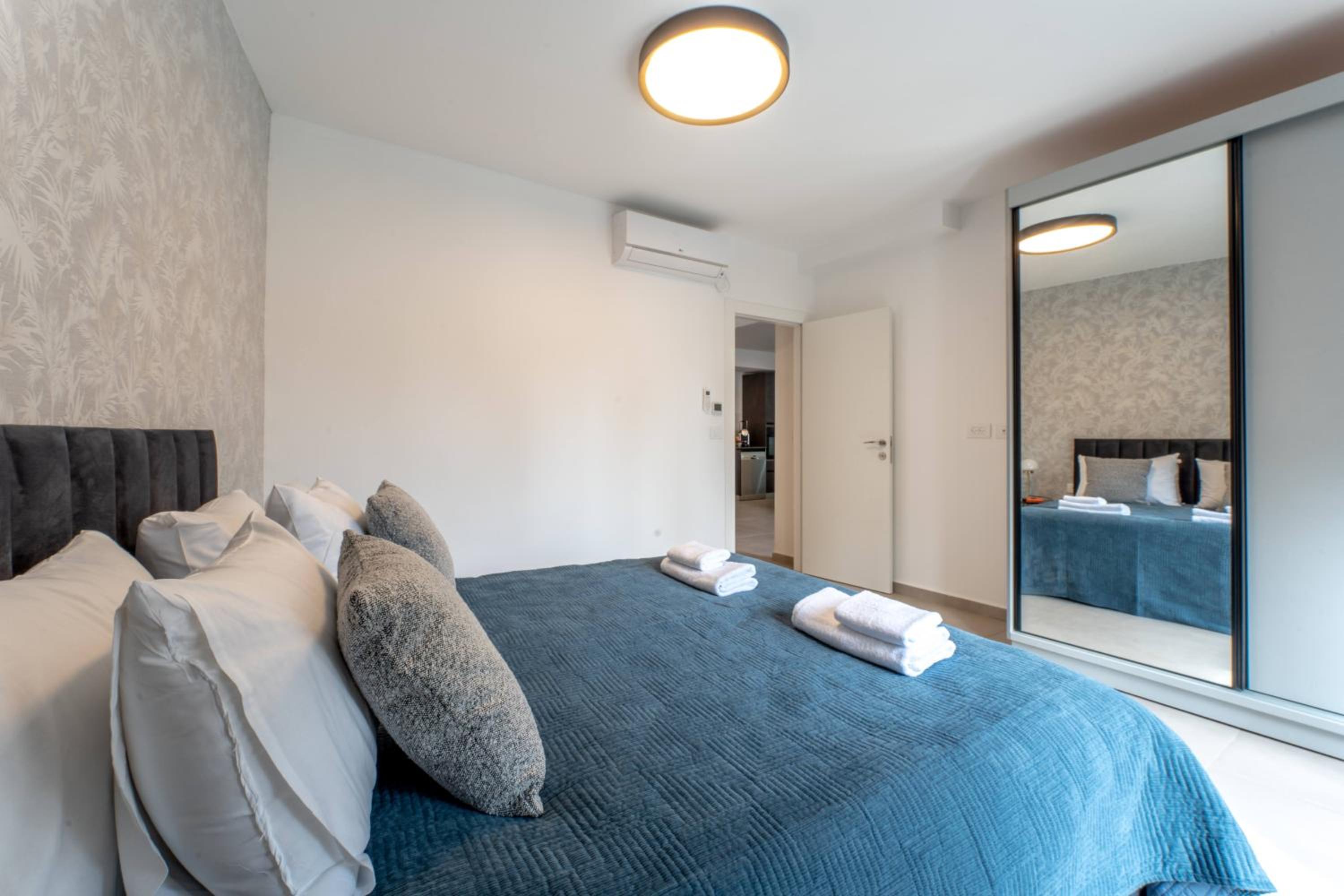 Holysuite Agripas