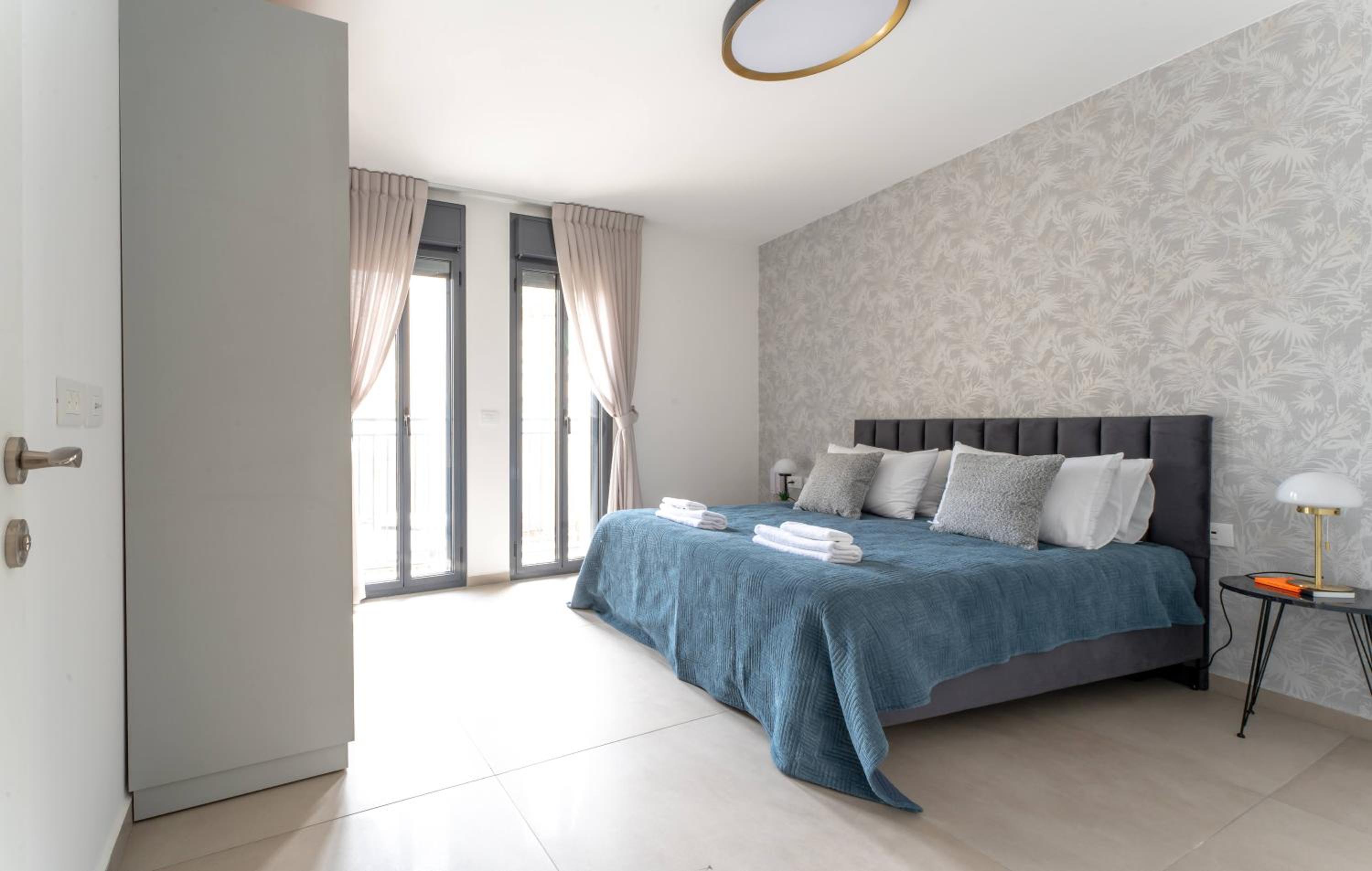 Holysuite Agripas