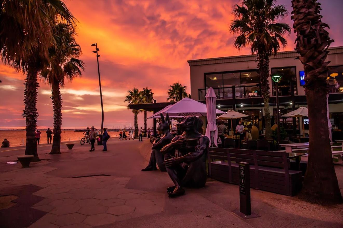 Sunset Beach Paradise St Kilda