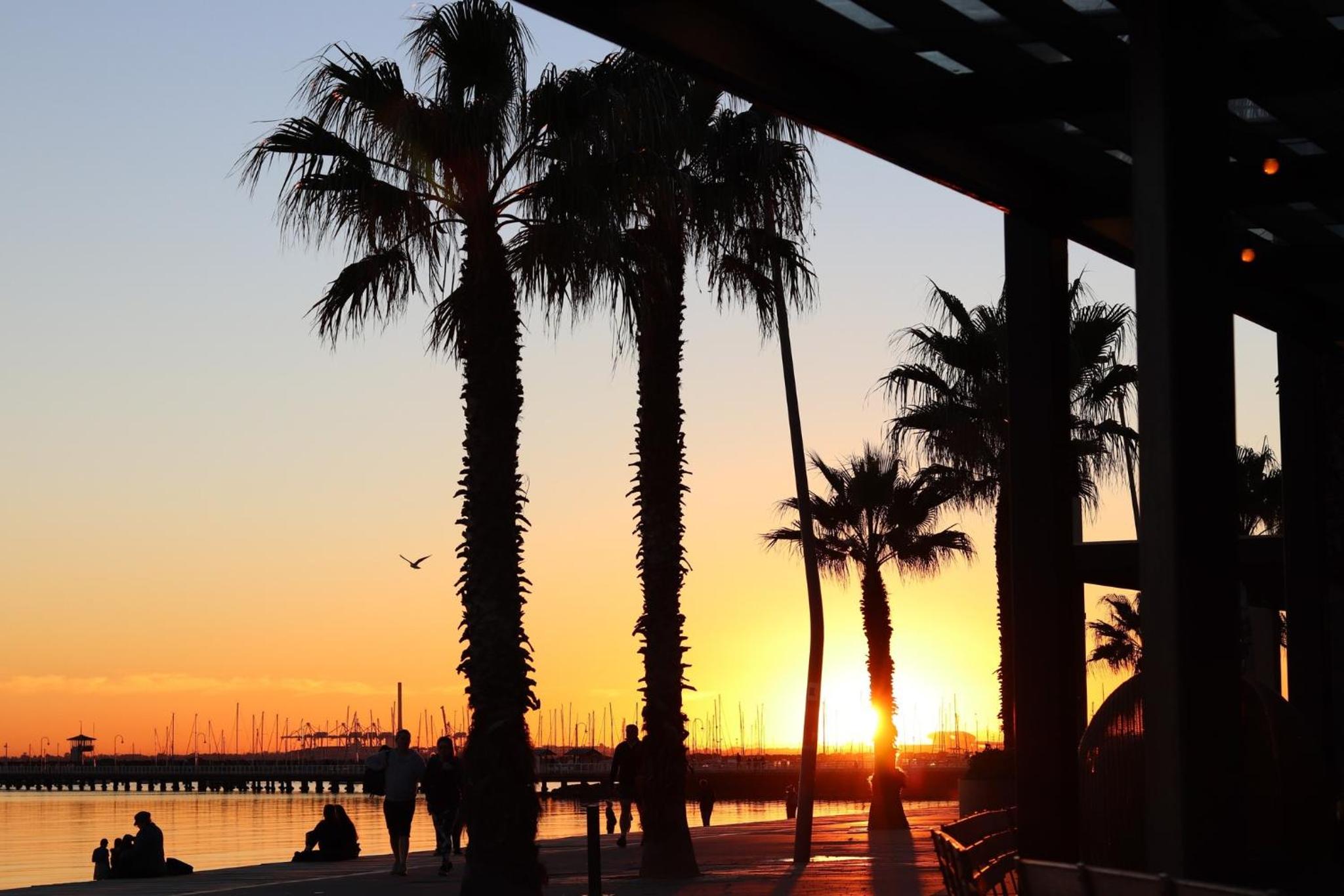 Sunset Beach Paradise St Kilda