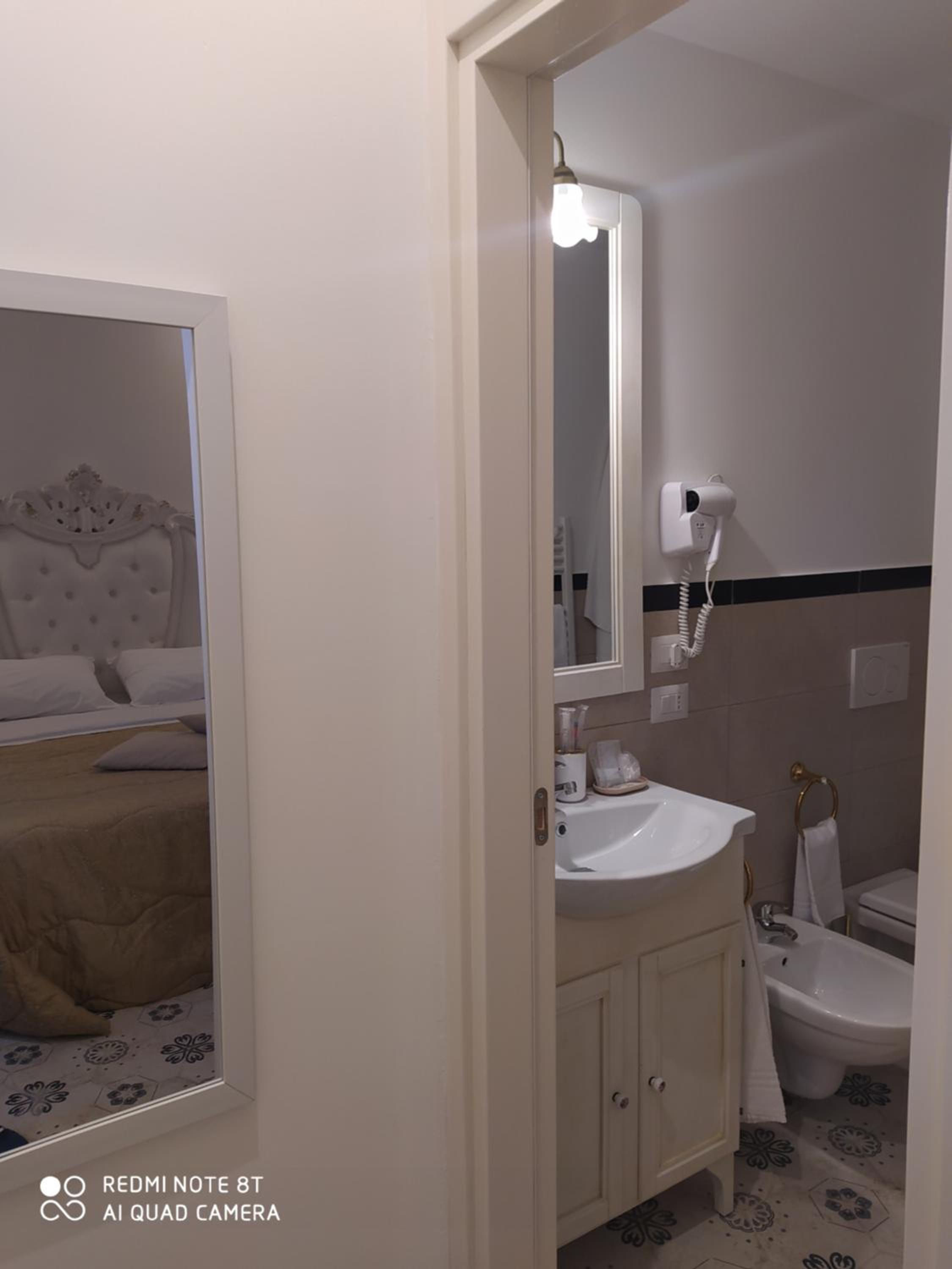 DONNA LUCREZIA b&b Boutique Hotel Style - RELAX & BUSINESS STAY