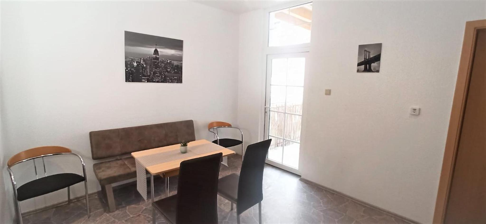 Apartment für bis zu 6 Personen mit Balkon