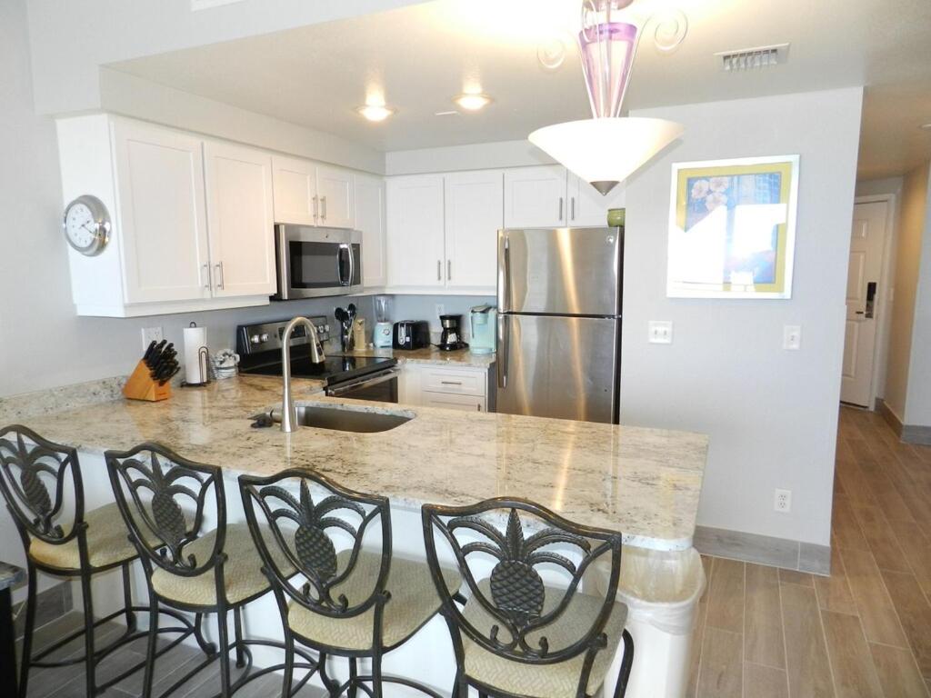 Wyndham Ocean Walk Resort - Vacation in Comfort by the sea & sand - 1 BR Direct Oceanfront 509 view 4