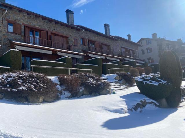 Casa adosada con piscina en Llivia