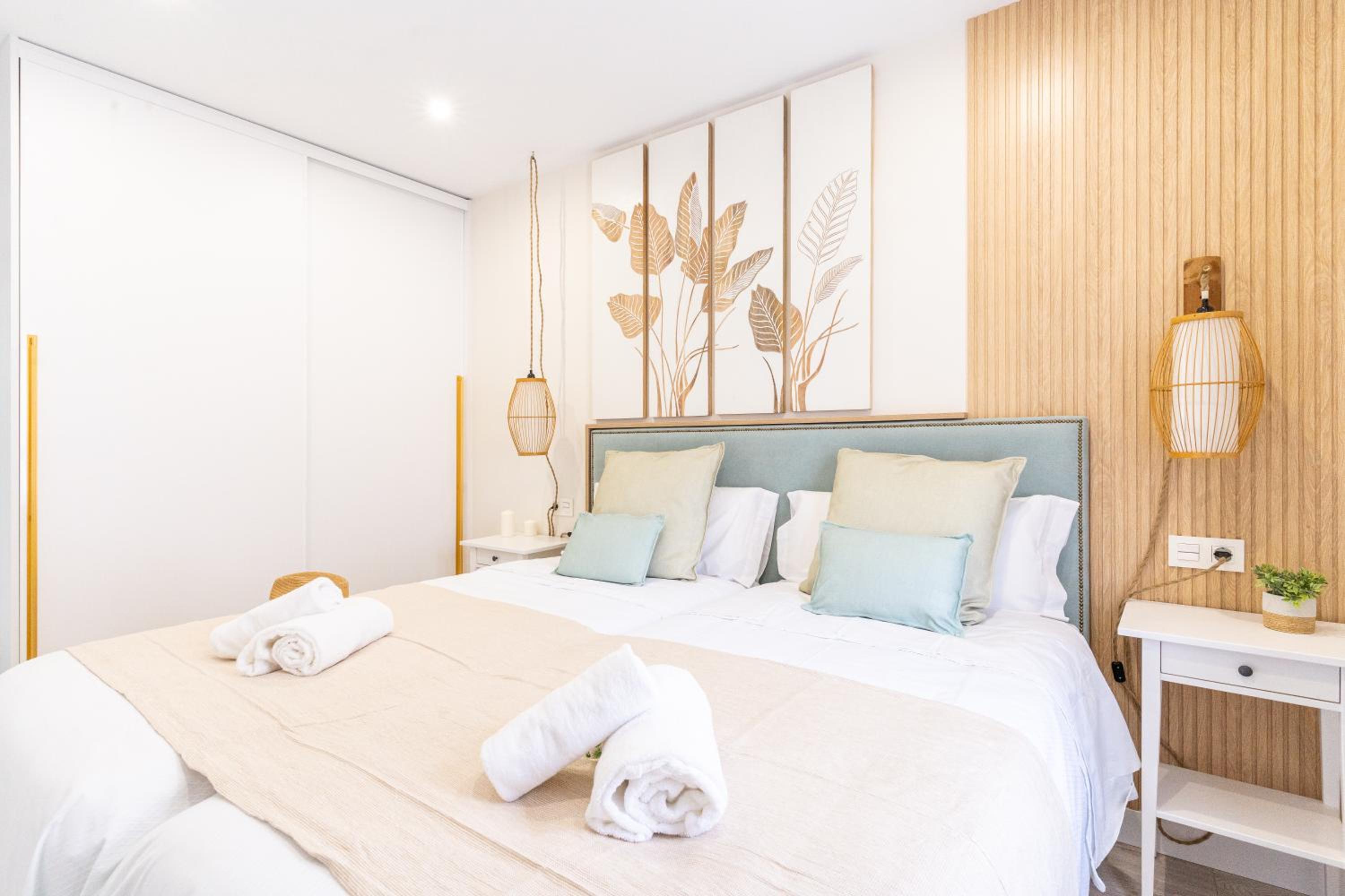 Apartaments Paseo Marítimo by Expoholidays