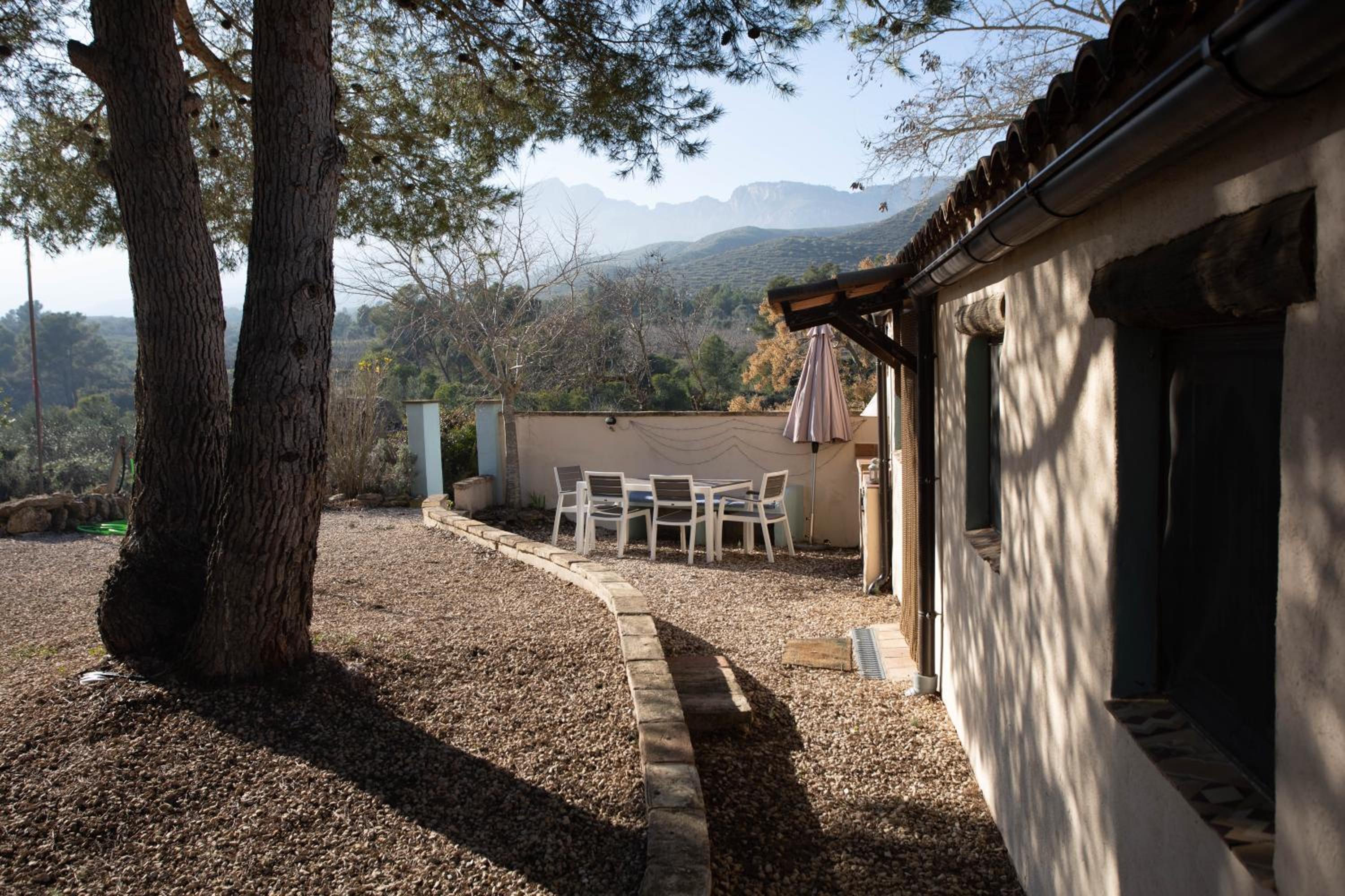 Wonderful comfortable finca in the Burga valley