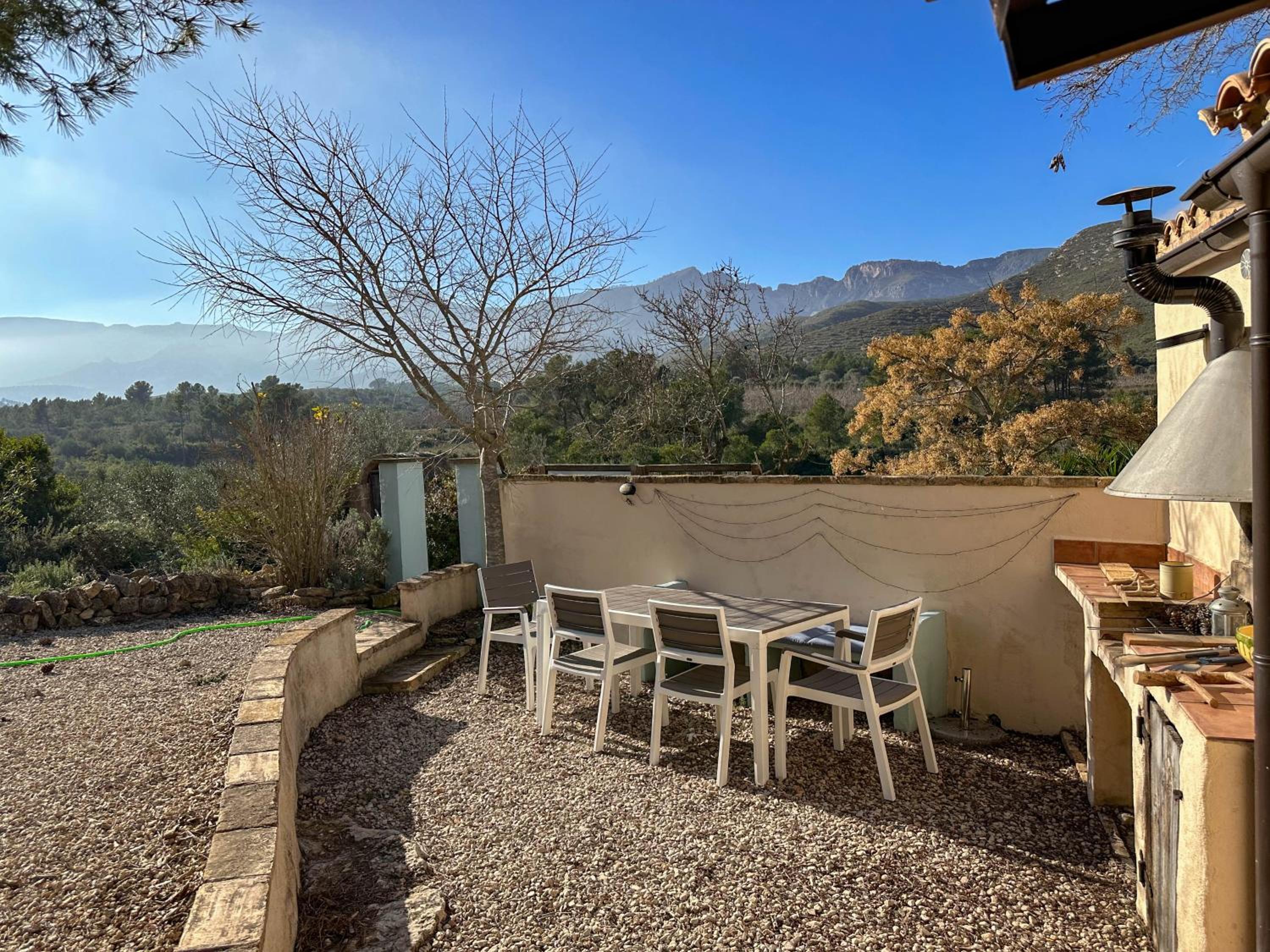 Wonderful comfortable finca in the Burga valley