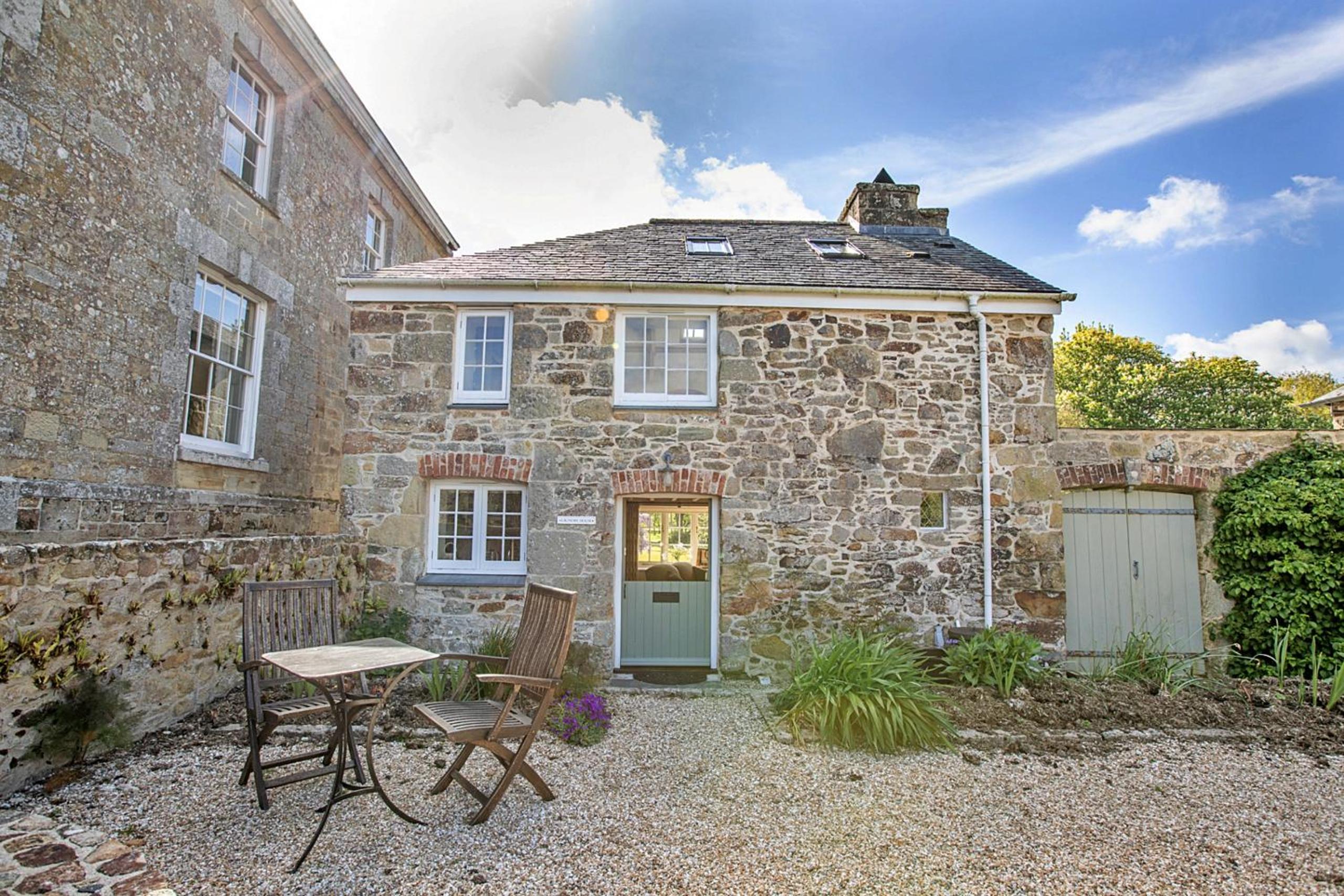 Finest Retreats - The Laundry Cottage view 3