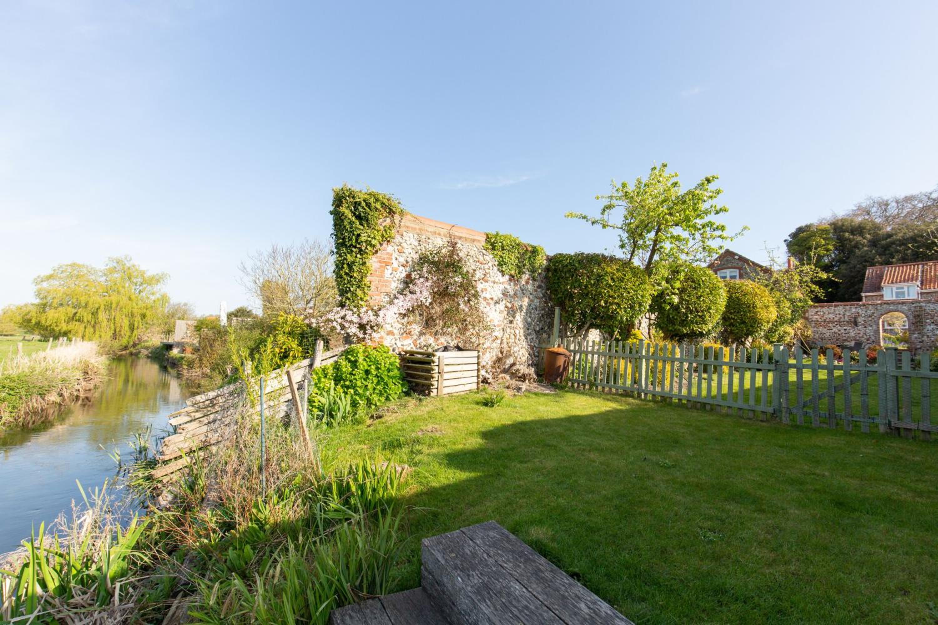 Flint Cottage